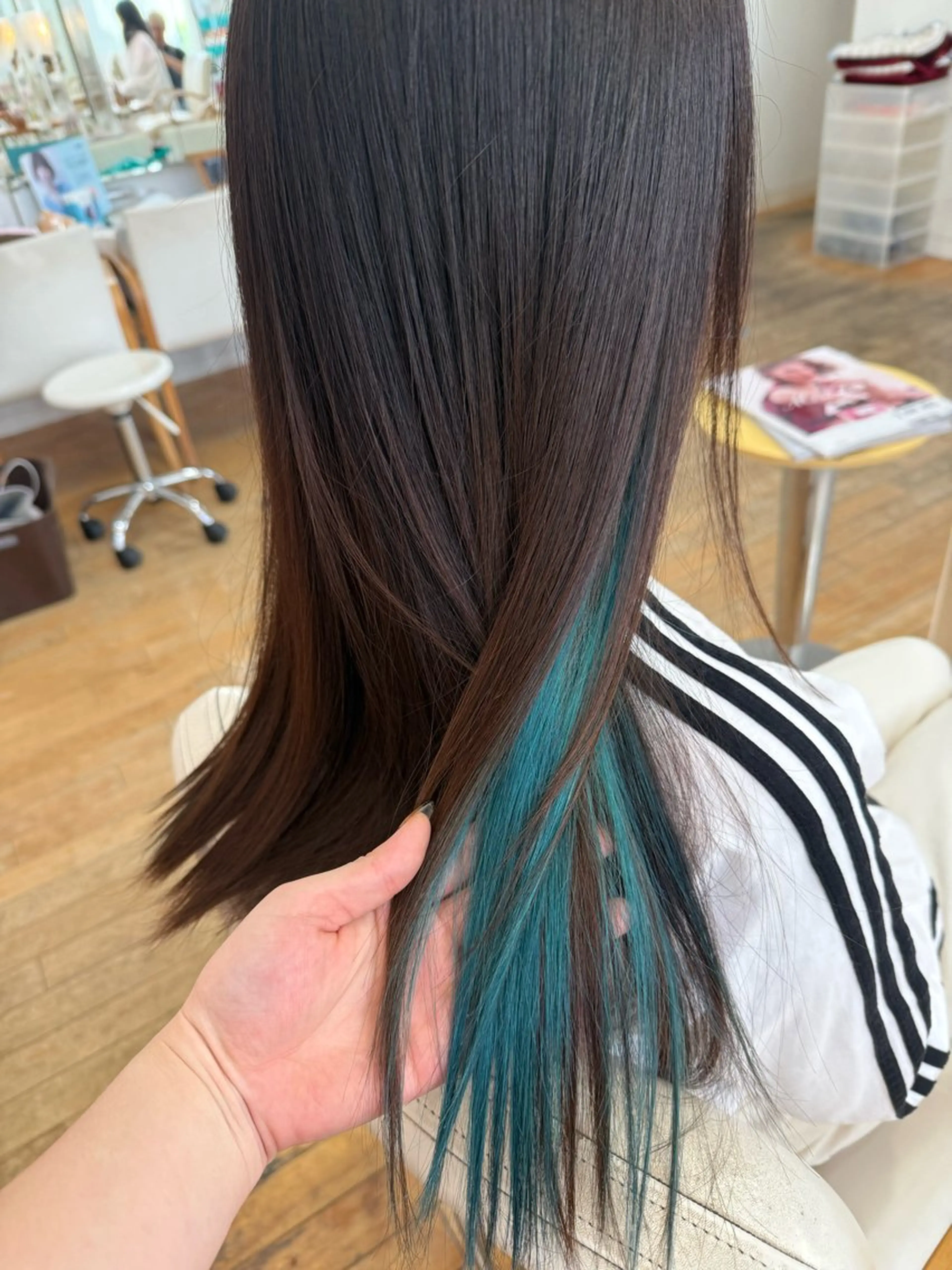 カラー 山本 瑠華のヘアスタイル