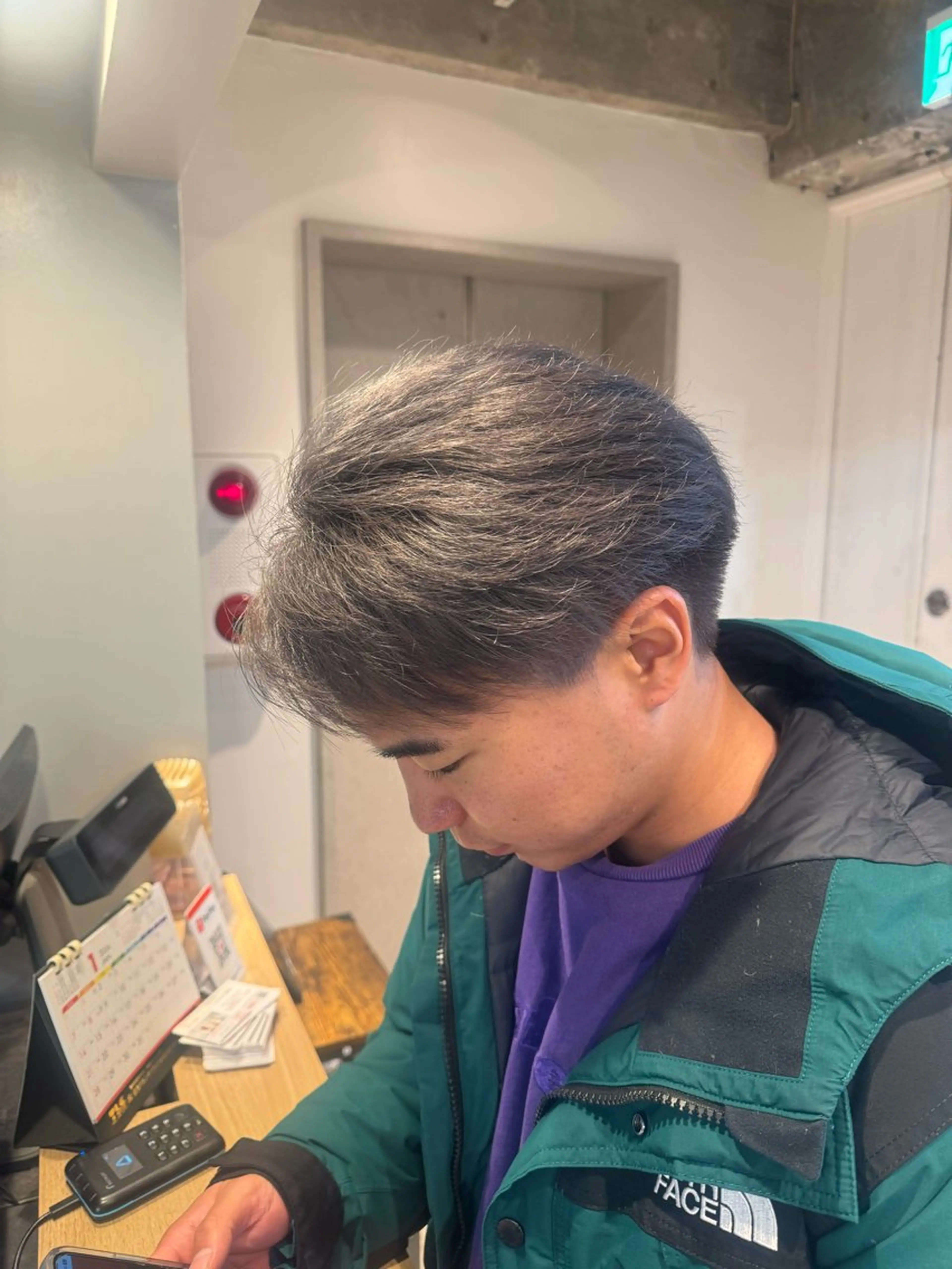 カラー シルバー ✂渋谷メンズ特化 まさとのヘアスタイル