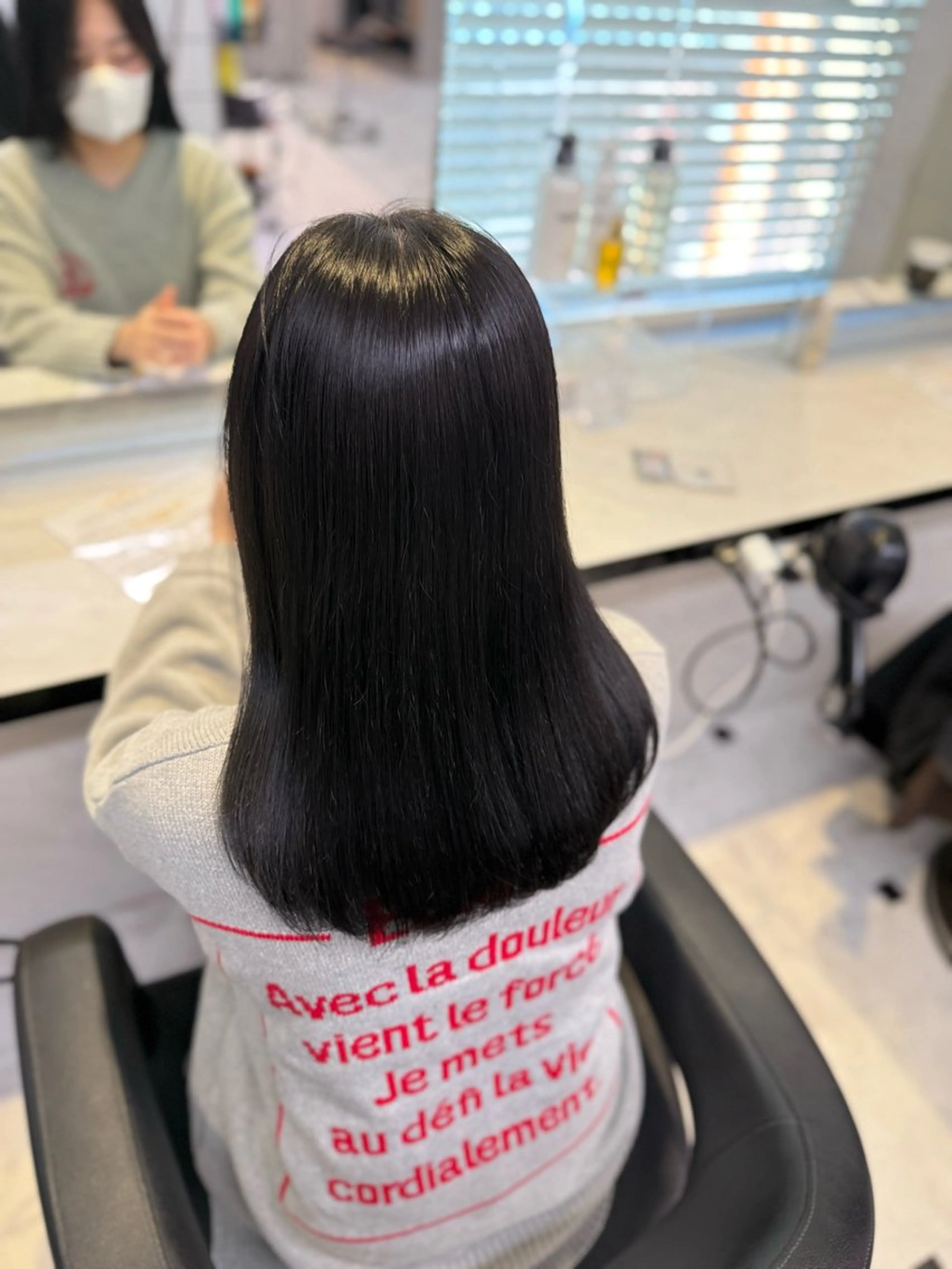 ロング カラー 黒髪 ブリーチ ブルーカラー ブルーブラック 透明感カラー 韓国風グレージュ 🤍たくみ🤍のヘアスタイル