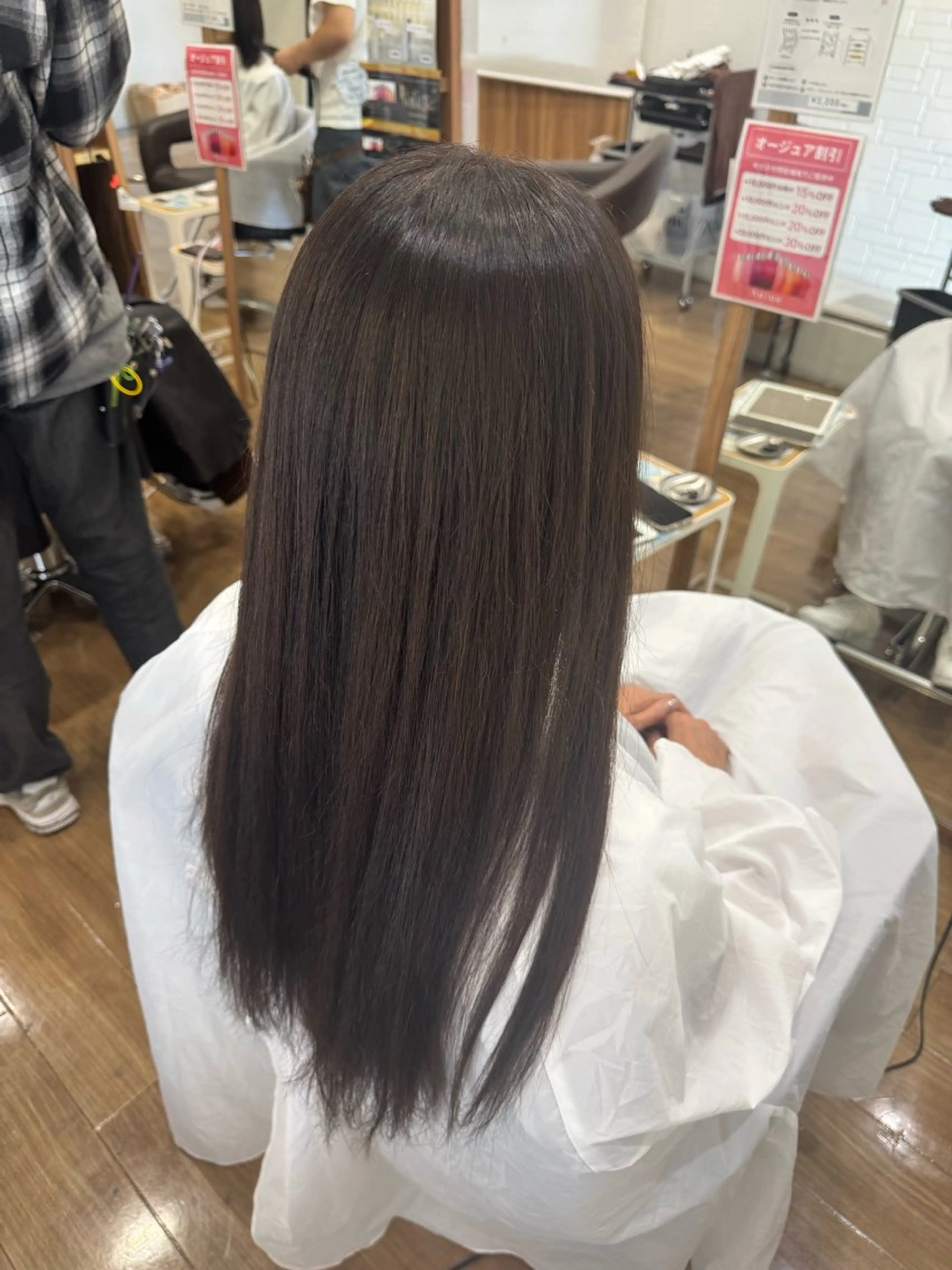 カラー アッシュ やぶかみ りんのヘアスタイル