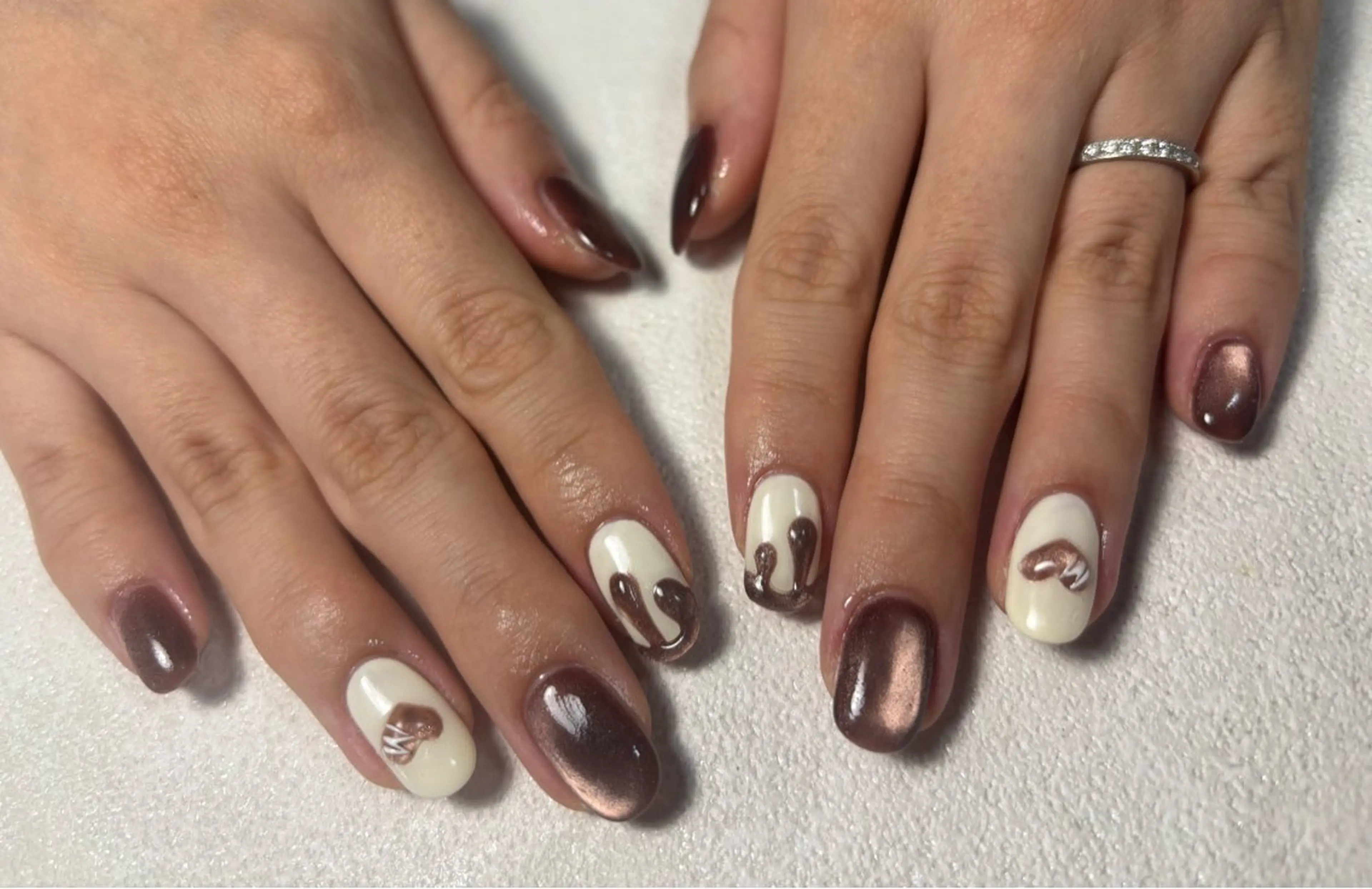 ネイル オーロラネイル フットネイル フレンチネイル ジェルネイル ハート kiki nail たまプラーザのネイルデザイン