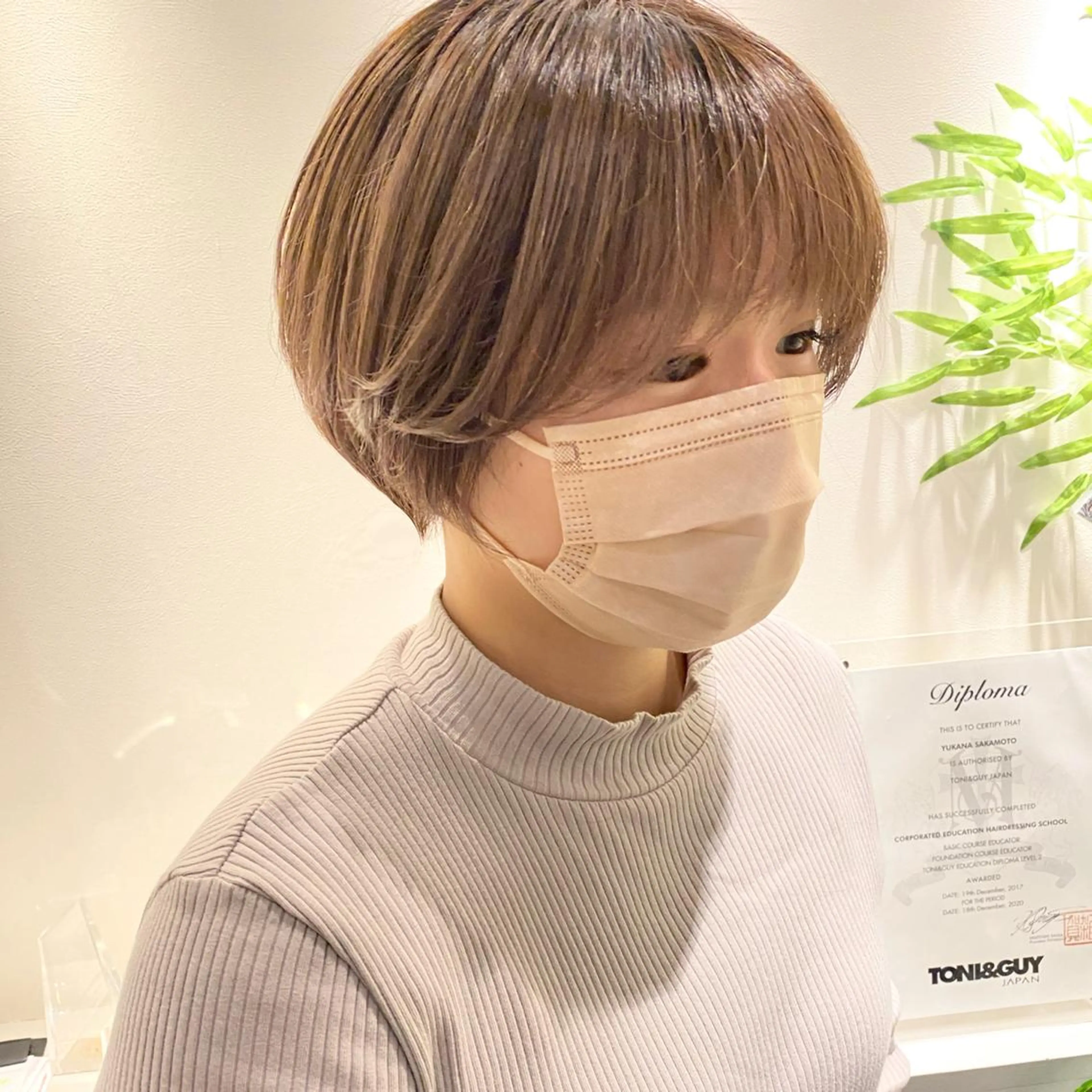 ショート アッシュ ボブ 髪質改善 レイヤーカット ショートヘア カット ヘアカラー トリートメント ショート〜ミディアム 喜多司のヘアスタイル