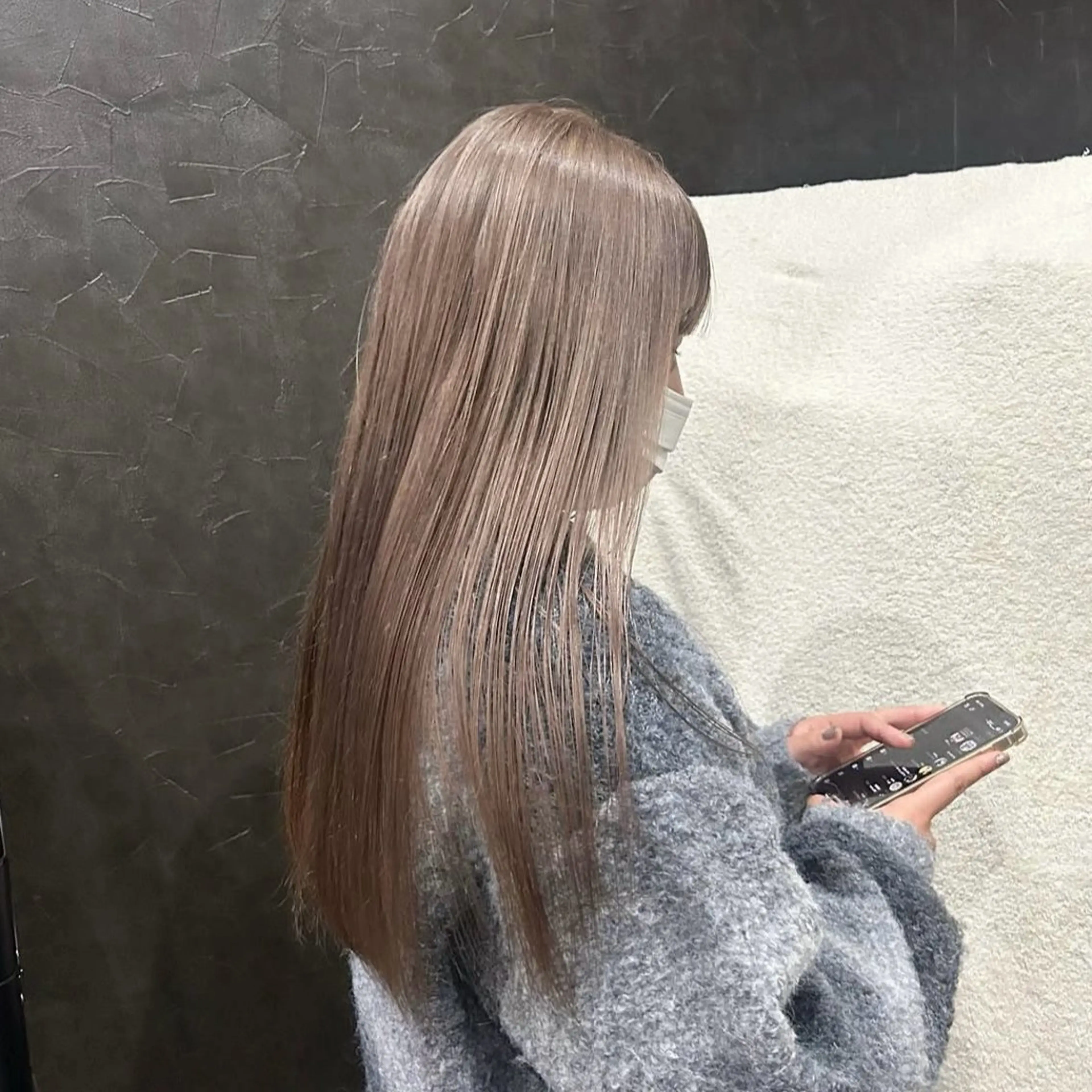 ロング カラー みゆ〈774〉 レディース限定のヘアスタイル