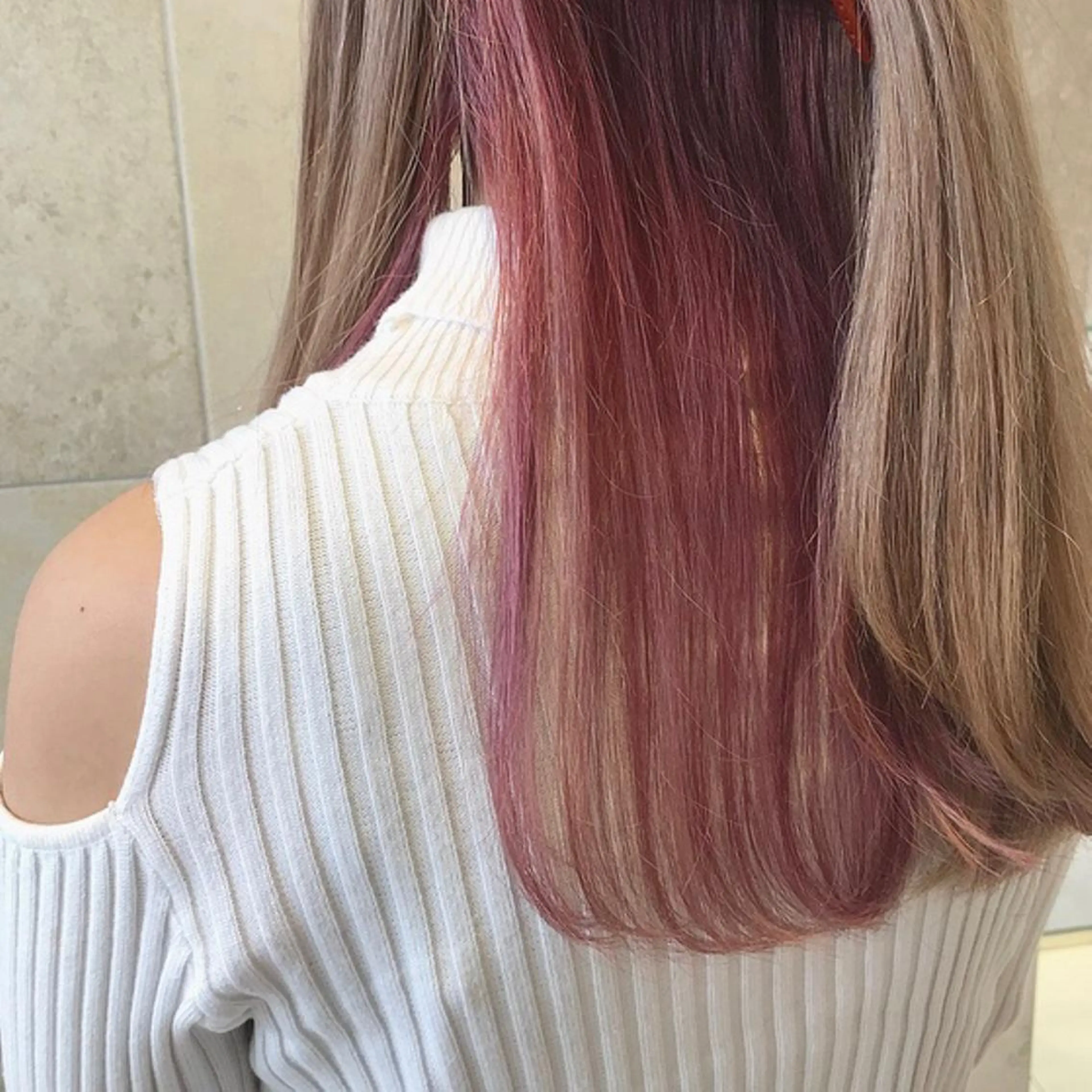 ロング カラー ベージュカラー ブリーチ デザインカラー ハイトーンカラー ハイトーンベージュ 田中 あかねのヘアスタイル
