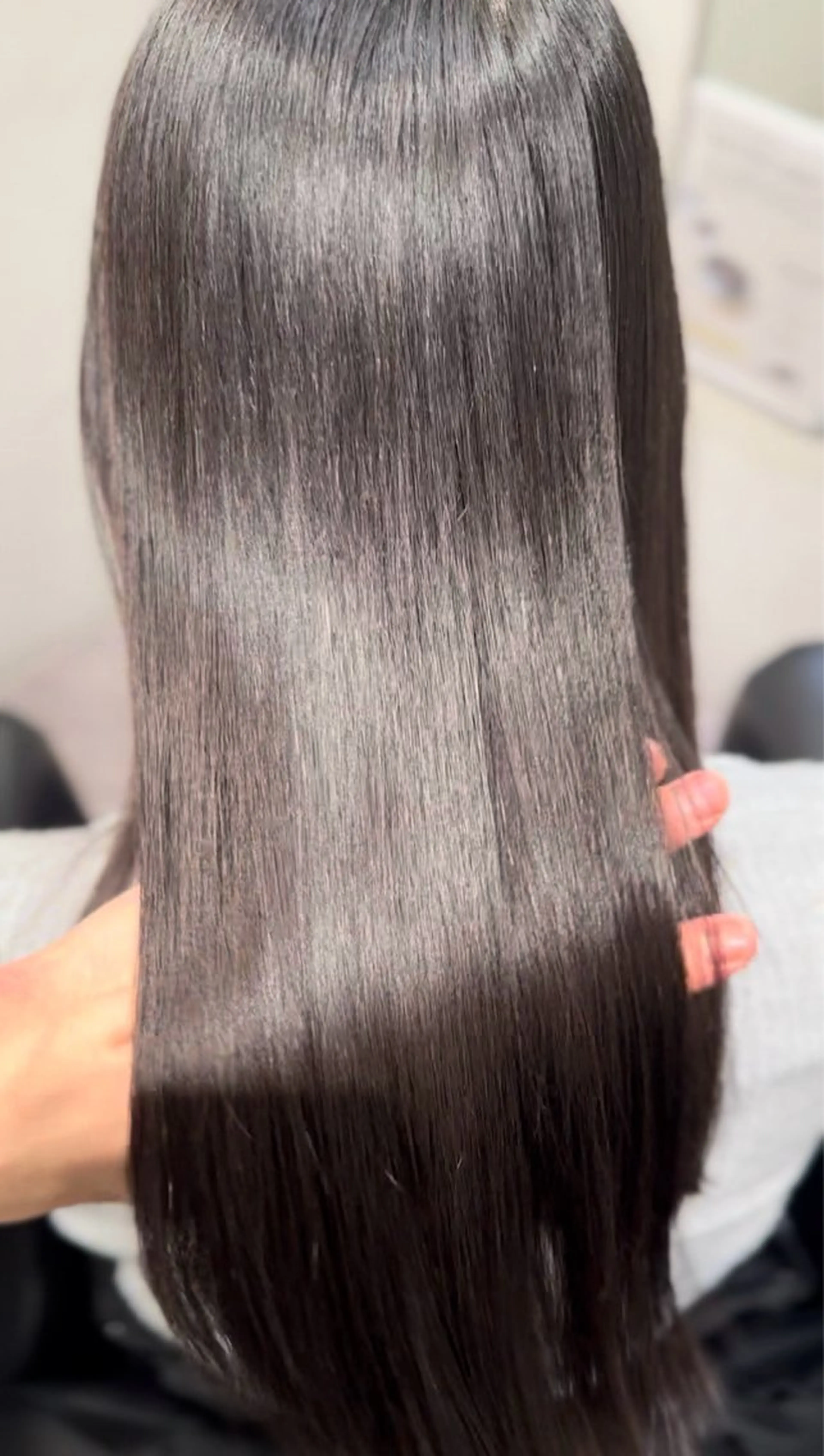 ロング パーマ ストレートパーマ カット 縮毛矯正 平田 七海のヘアスタイル
