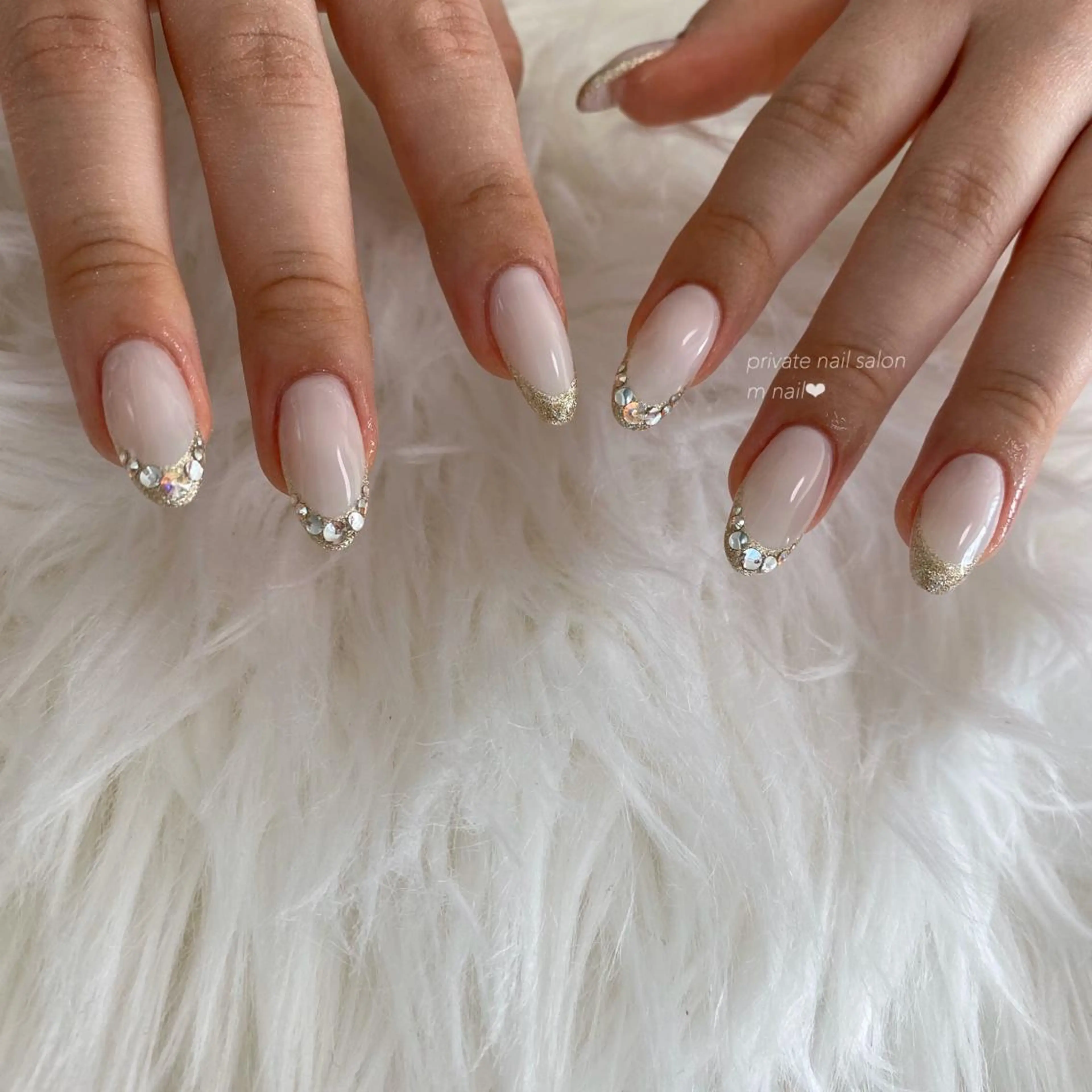 ネイル フレンチネイル ストーンネイル ハンドネイル 小河原 舞のネイルデザイン