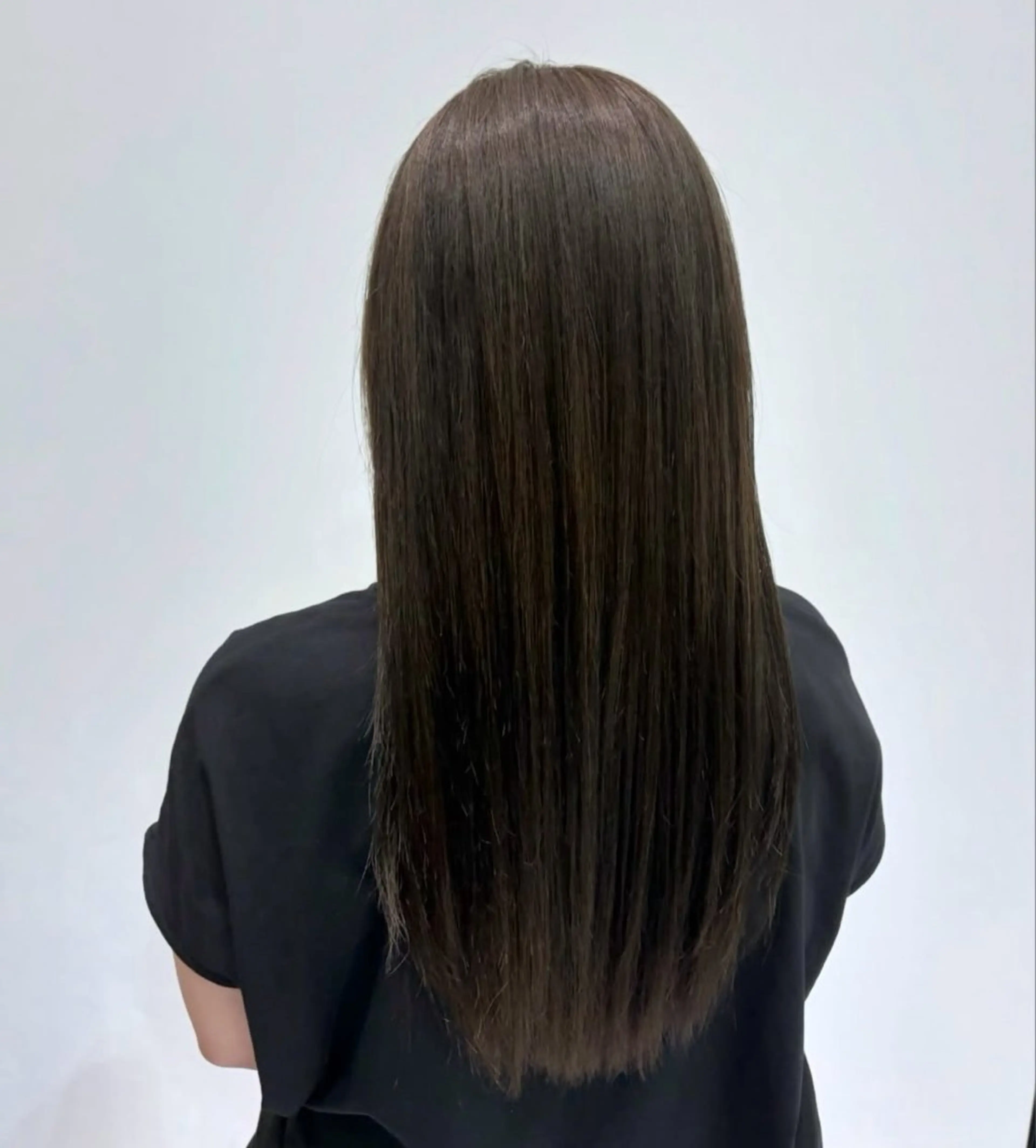 ロング カラー ヘアカラー 伊奈 愛唯のヘアスタイル