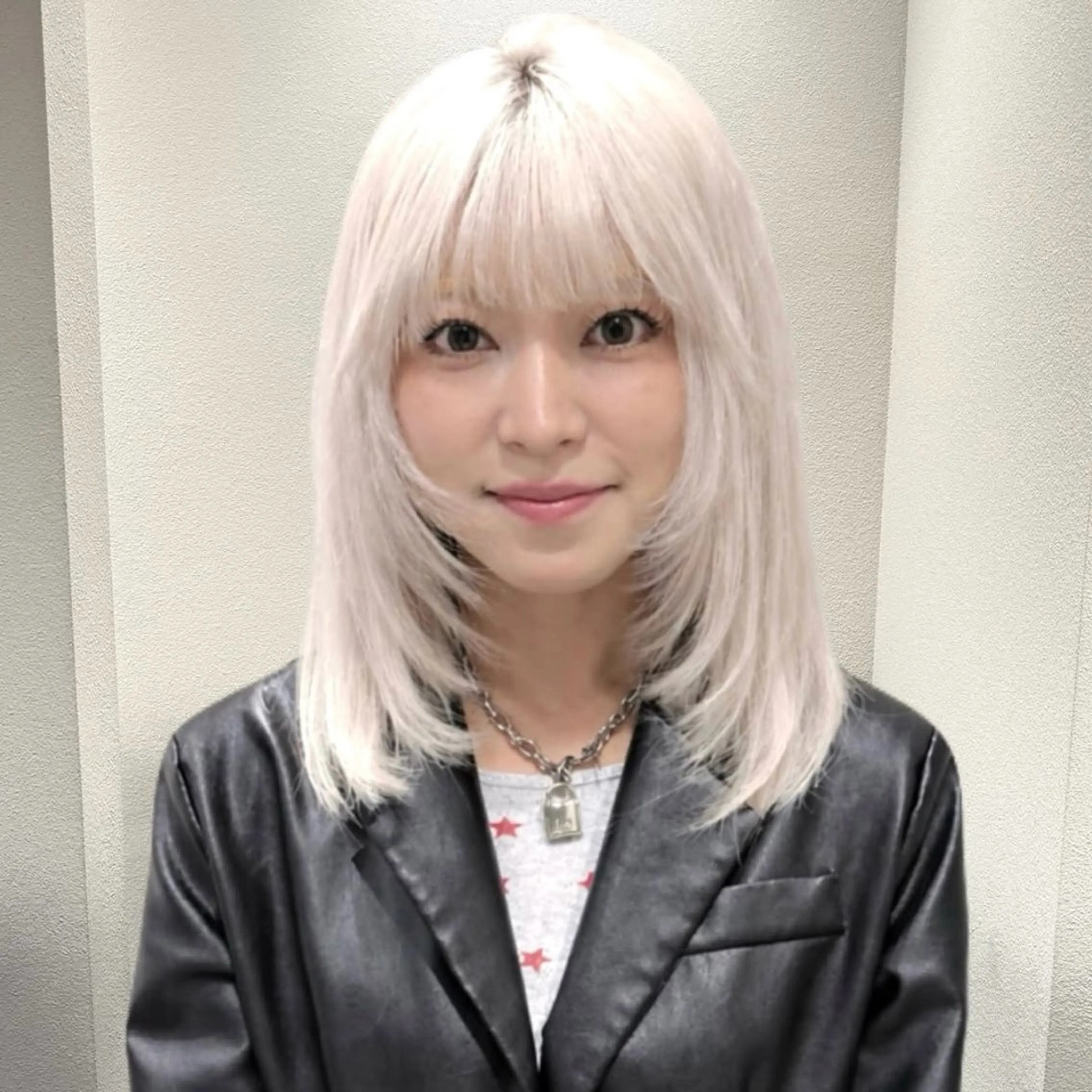 ミディアム カラー ブリーチ ケアブリーチ ハイトーンカラー レイヤーカット 縮毛矯正 ヘアカラー トリートメント ヘアセット ✨ブリーチ支持No1 複雑履歴修正/舘岡のその他イメージ
