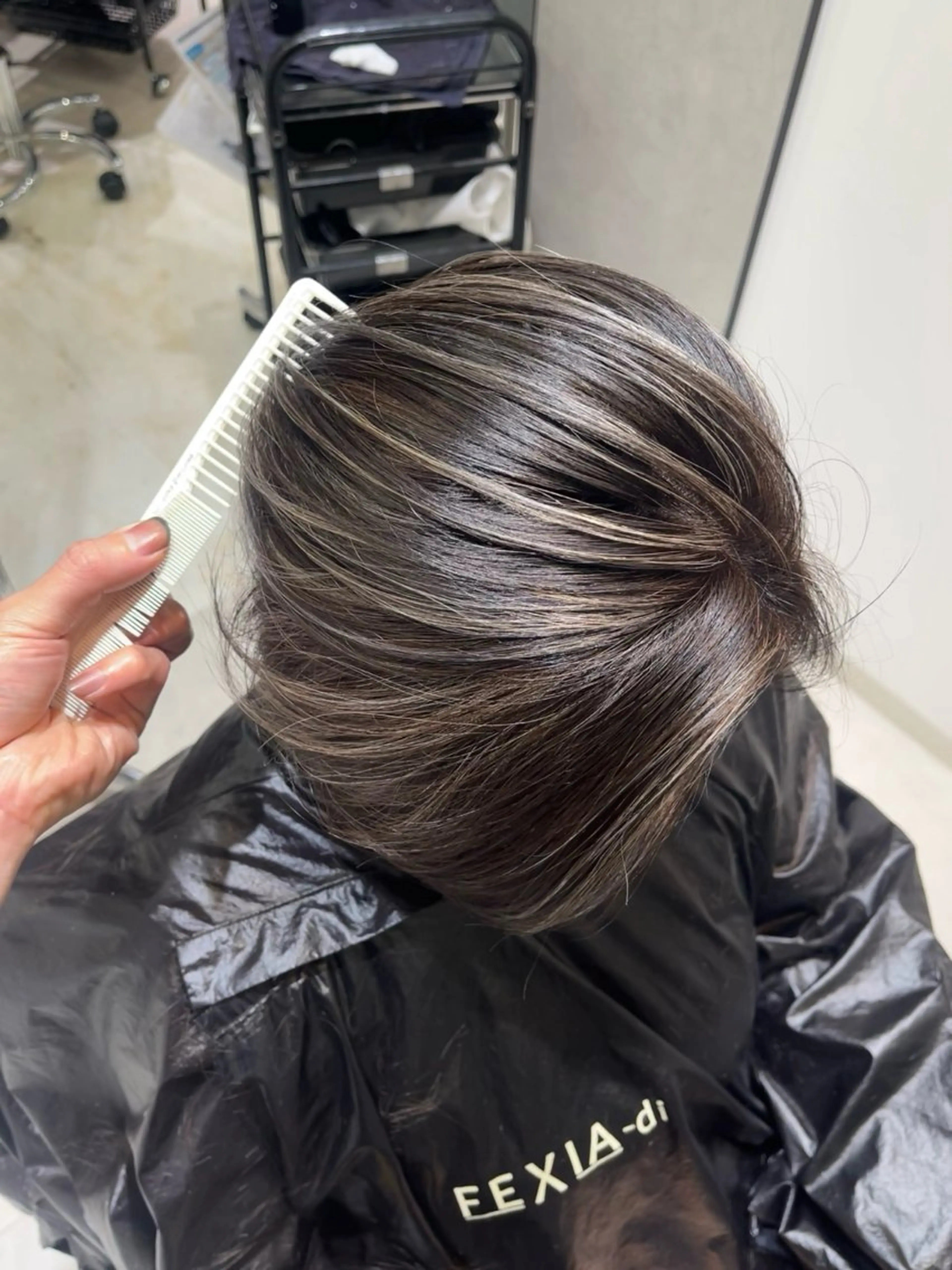 ショート カラー ハイライトカラー ハイライト カット ヘアカラー 廣庭 勇人のヘアスタイル