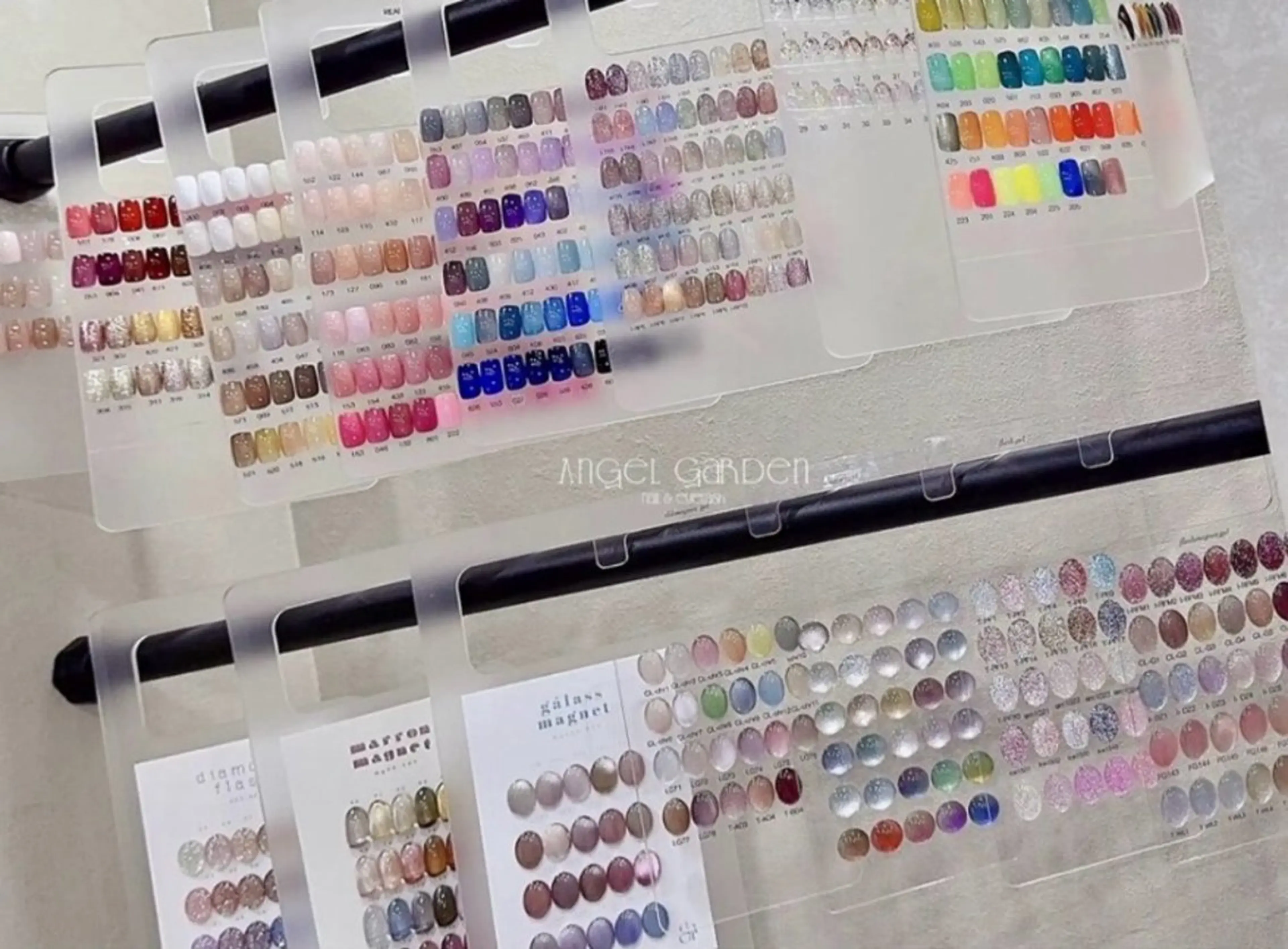 【初回オフ無料】マグネット、フラッシュ、ミラーワンカラー🫧✨の写真