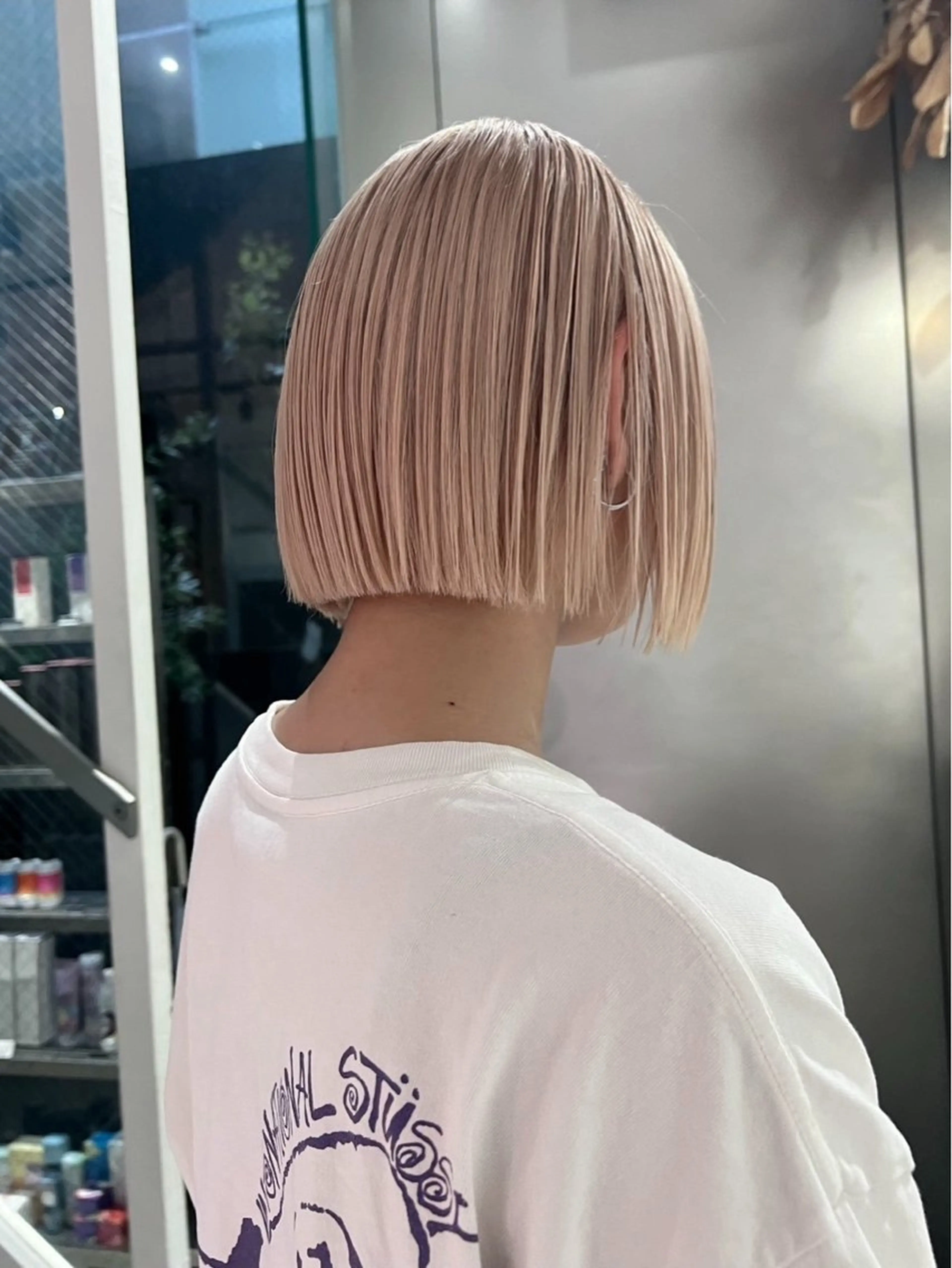 ショート カラー 切りっぱなしボブ ブリーチ ブロンド ダブルカラー ハイライトカラー ヘアカラー トリートメント CHERIEブリーチ ダブルカラー　天神のヘアスタイル