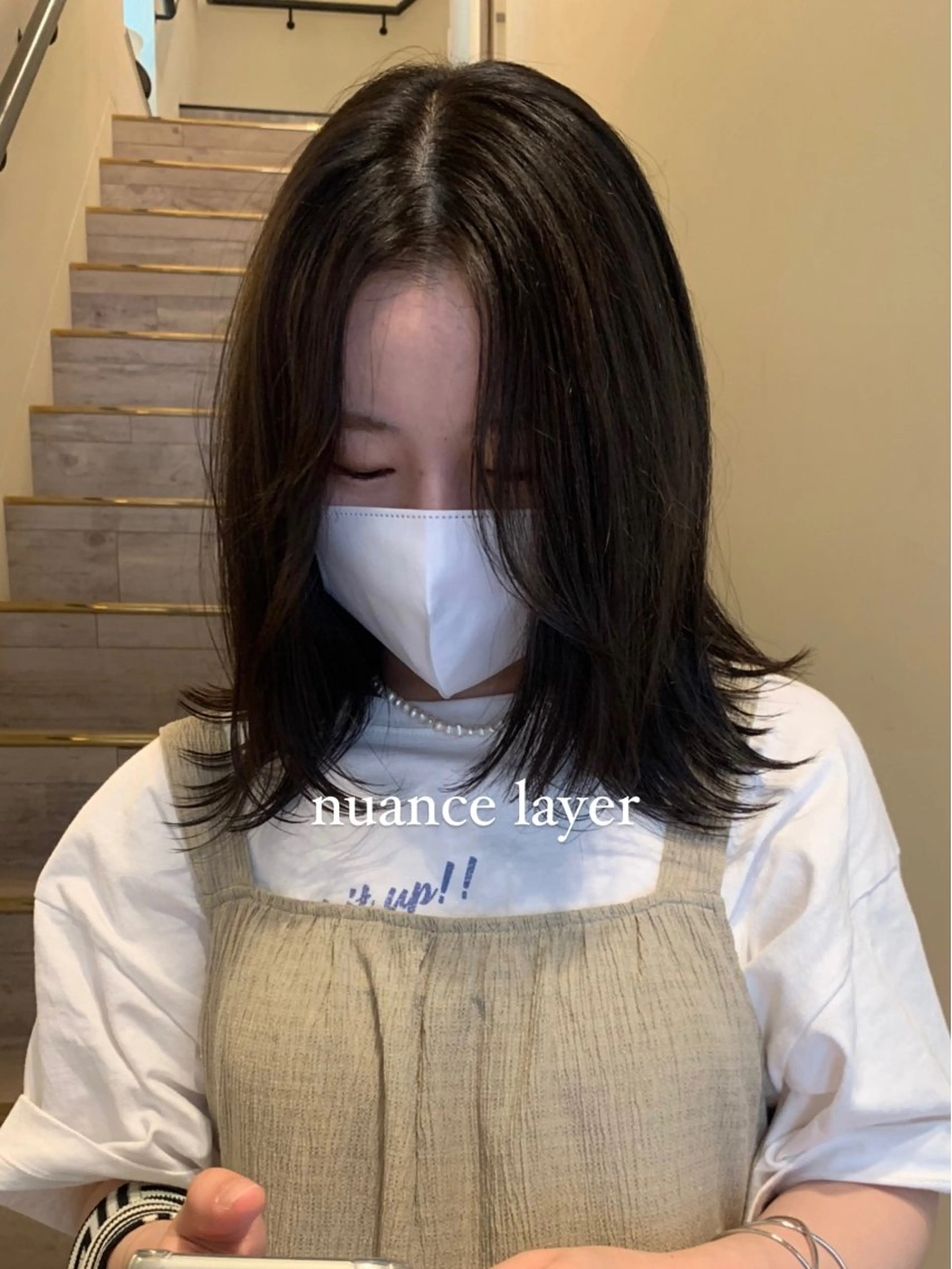 ミディアム カラー 顔まわりレイヤー レイヤーカット カット ヘアカラー トリートメント 落合希 Olivebeigeのヘアスタイル