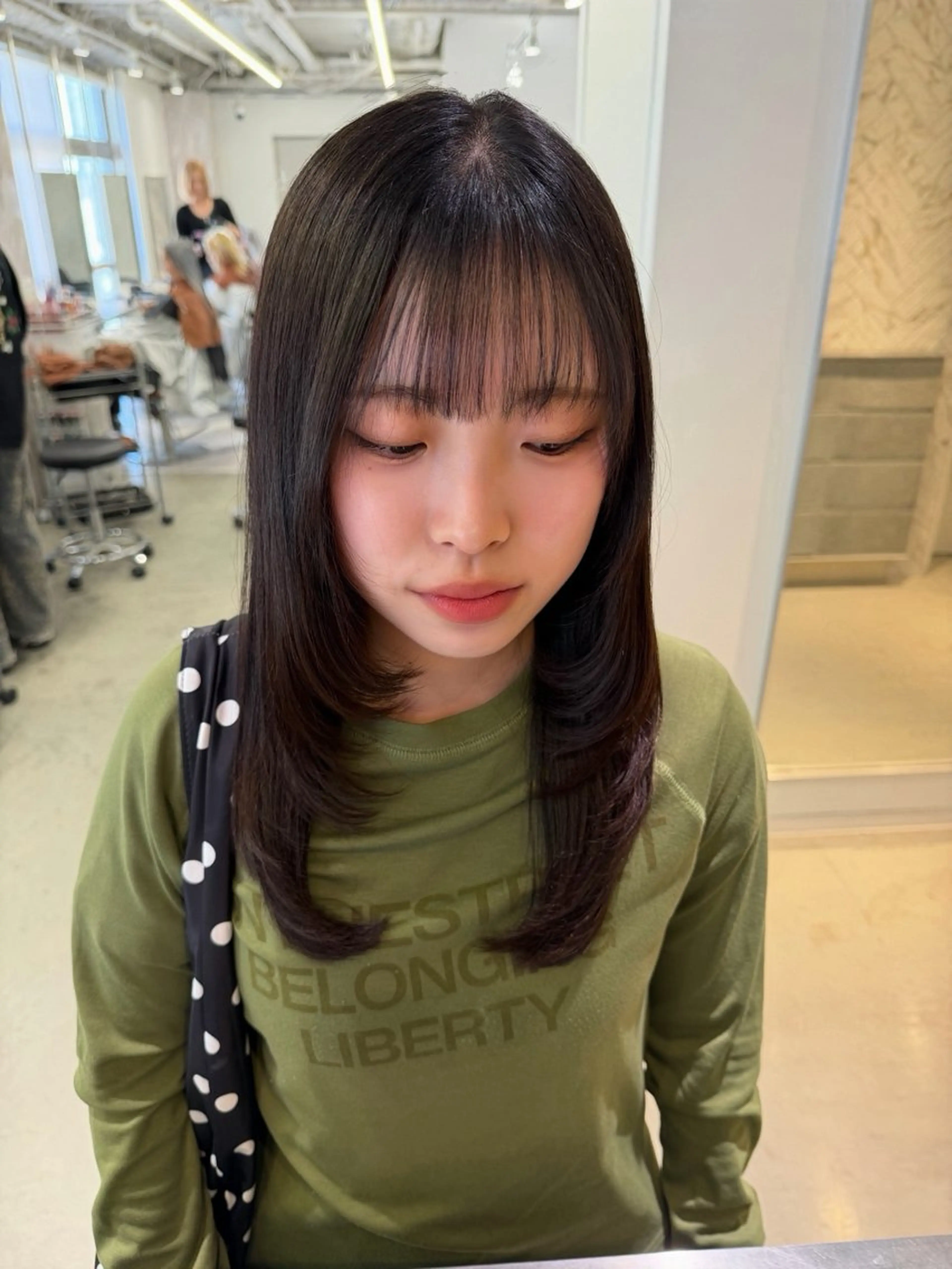 ロング 顔まわりレイヤー レイヤーカット カット EIGHT　樹梨 ／韓国ヘア🩶のヘアスタイル
