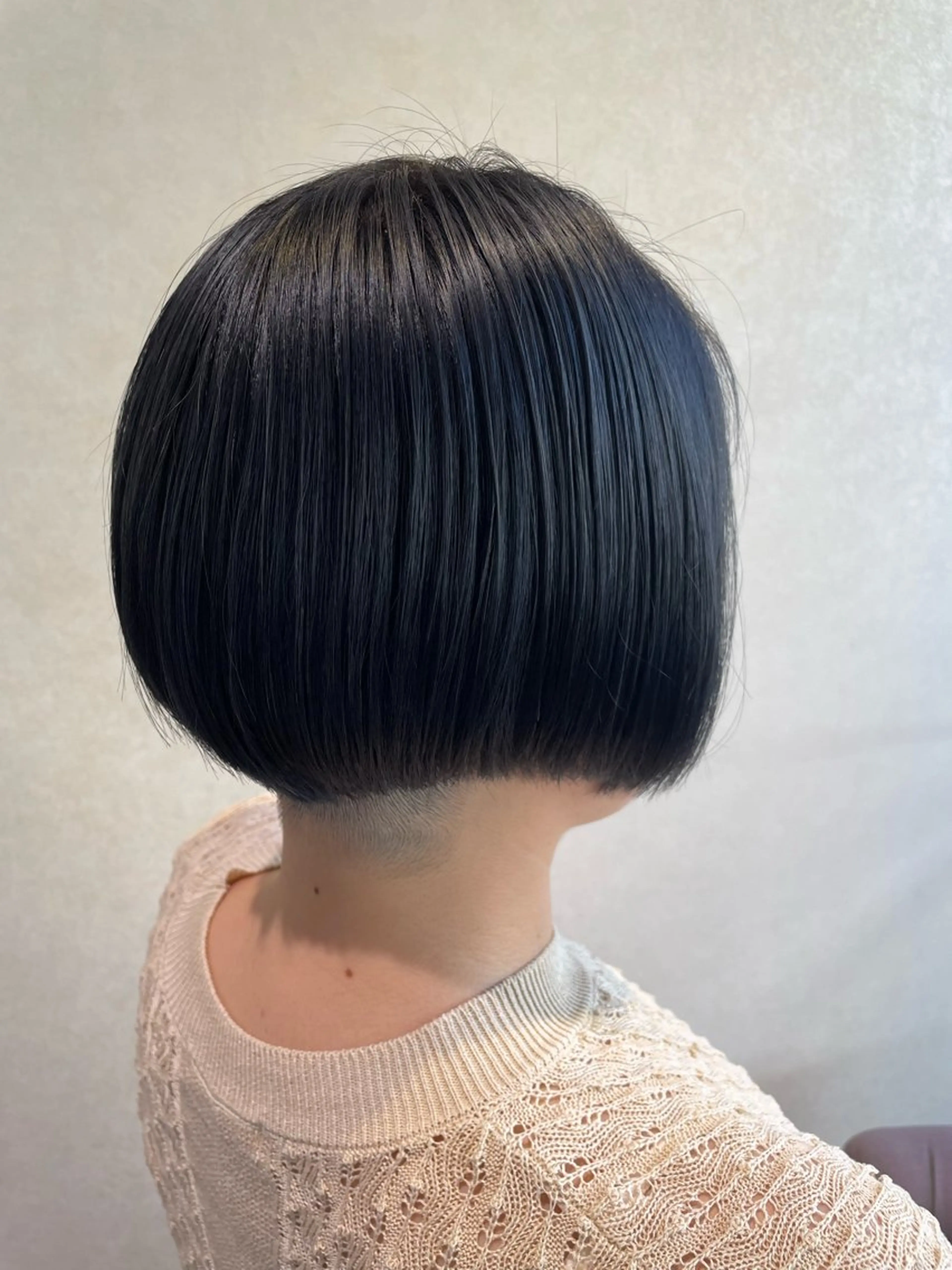 ショート カラー ブルーカラー ブルージュ カット 柳井 準平のヘアスタイル