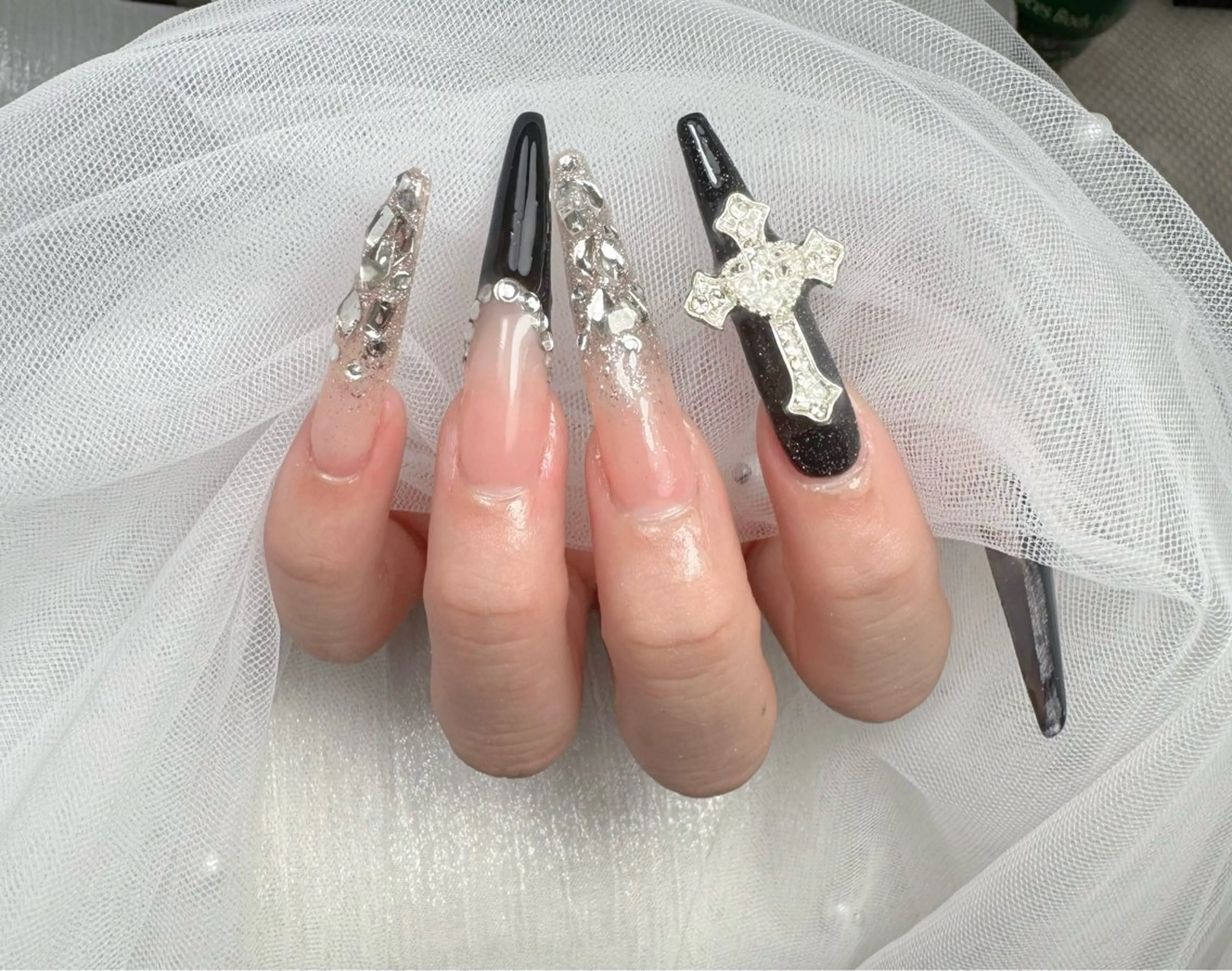 ネイル アートネイル オーロラネイル チークネイル 長さ出し フットネイル Noiranail_ studio川越西口のネイルデザイン