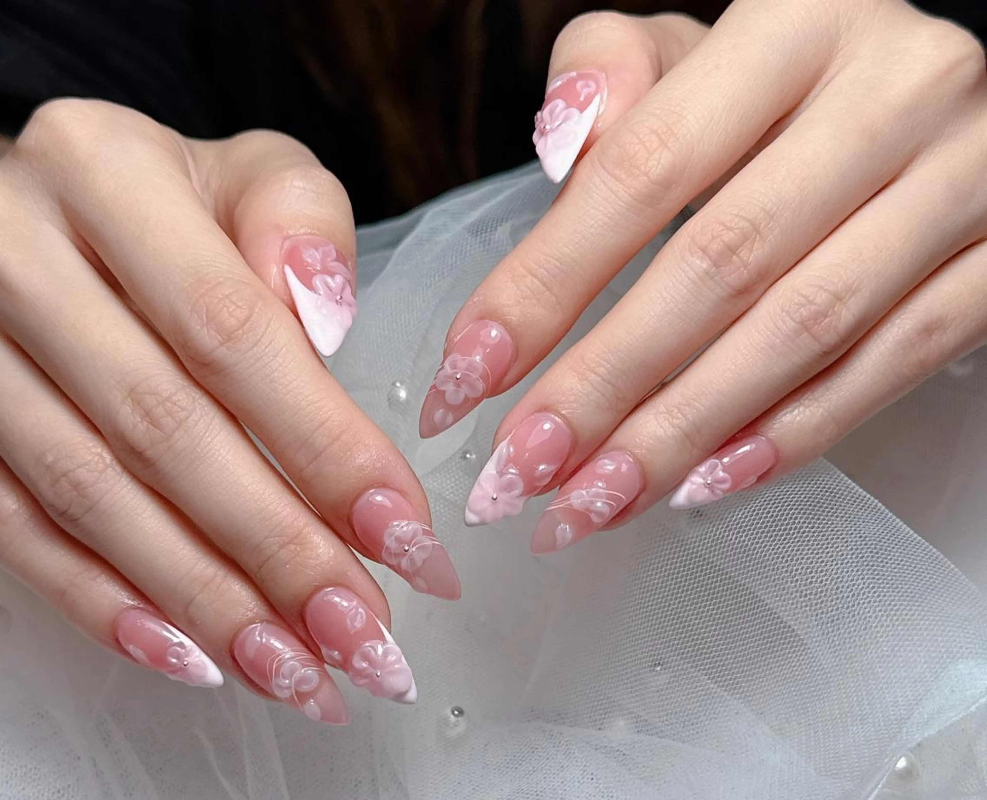 ロング カラー ベージュカラー グラデーションカラー ピンクカラー 韓国風ヘア ハンドネイル 波 なみのネイルデザイン