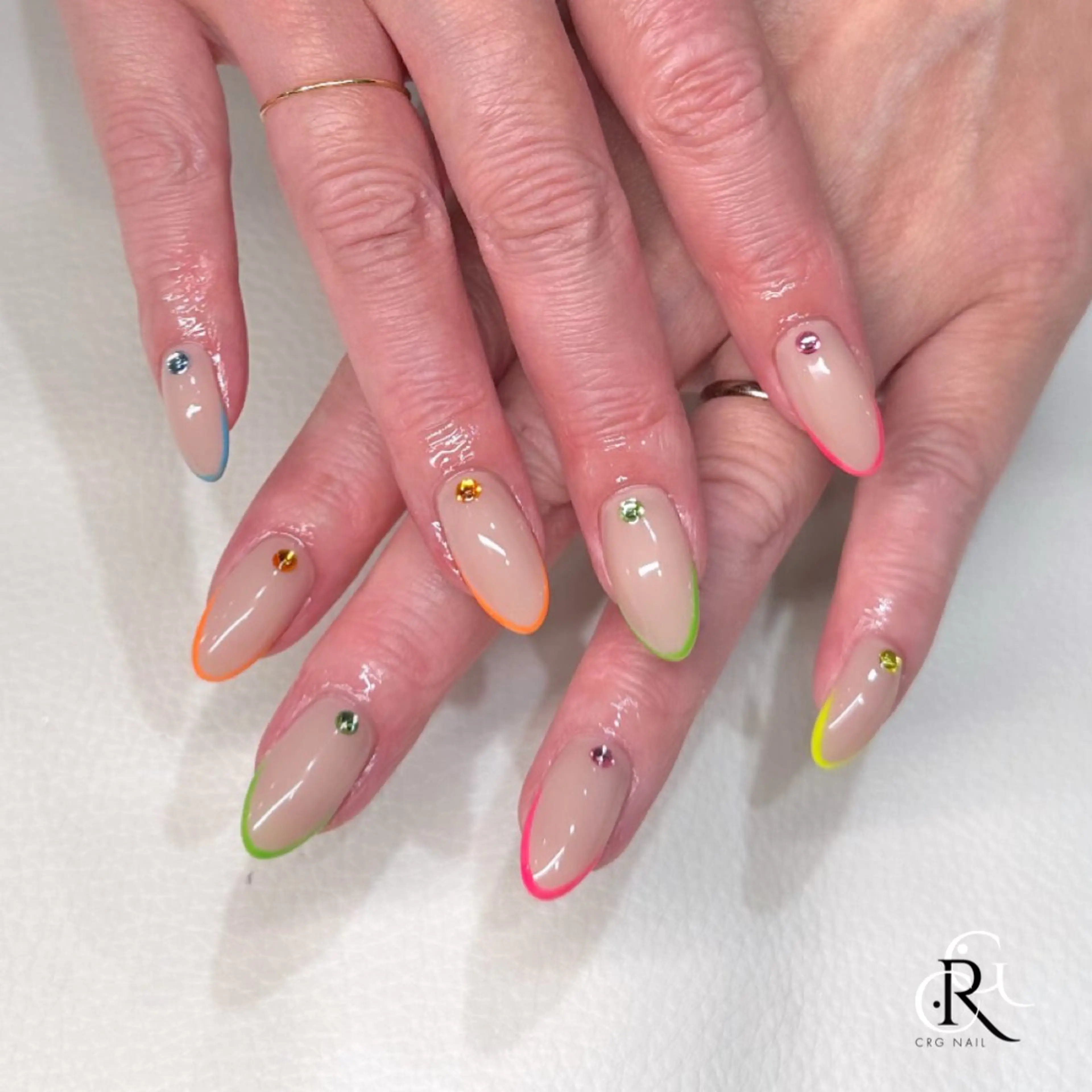 ネイル フレンチネイル ハンドネイル 美フォルム✨ CRG RURIのネイルデザイン