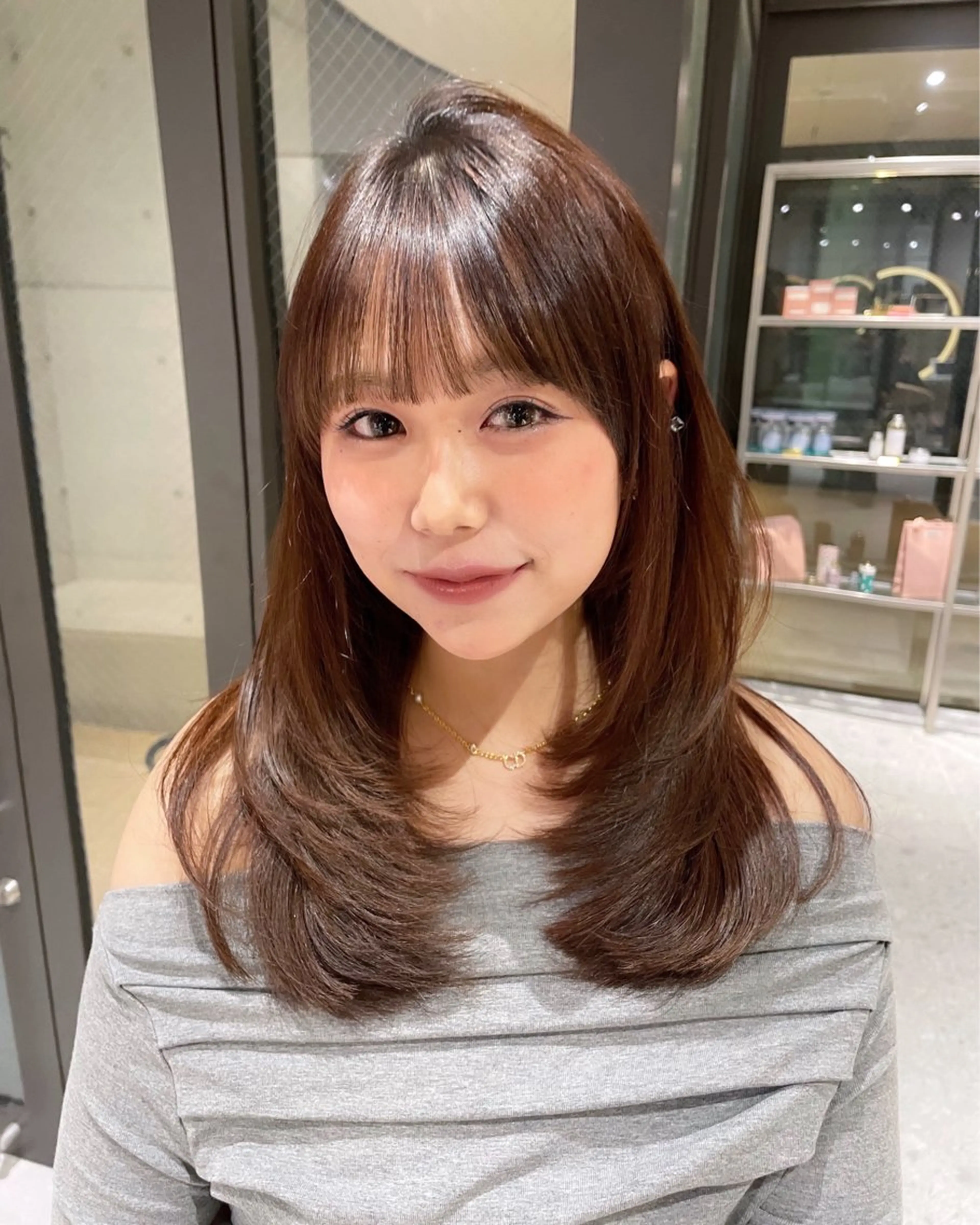 セミロング 韓国ヘア/レイヤー Londエレンのヘアスタイル