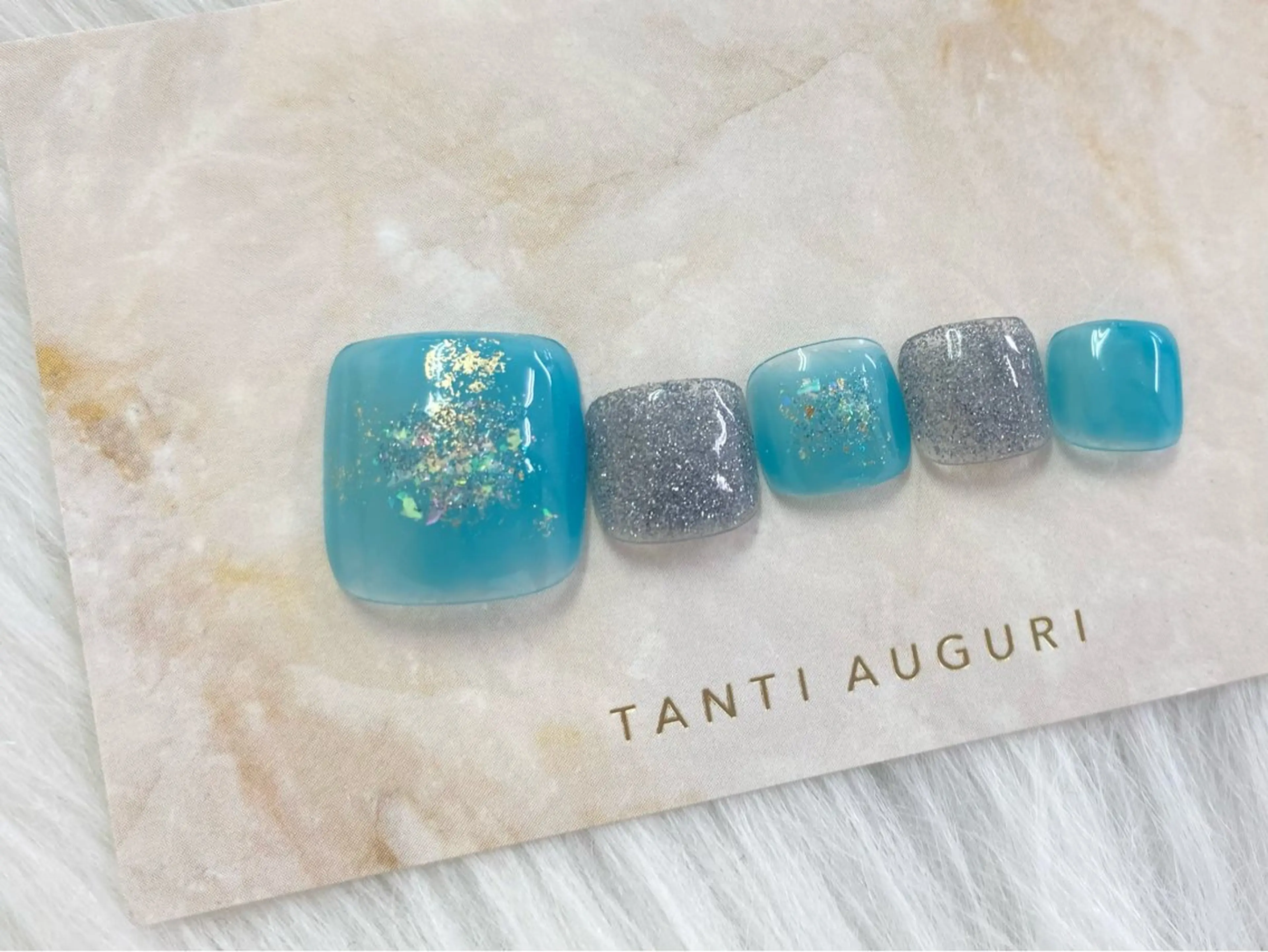 ネイル フットネイル reyel Aのネイルデザイン