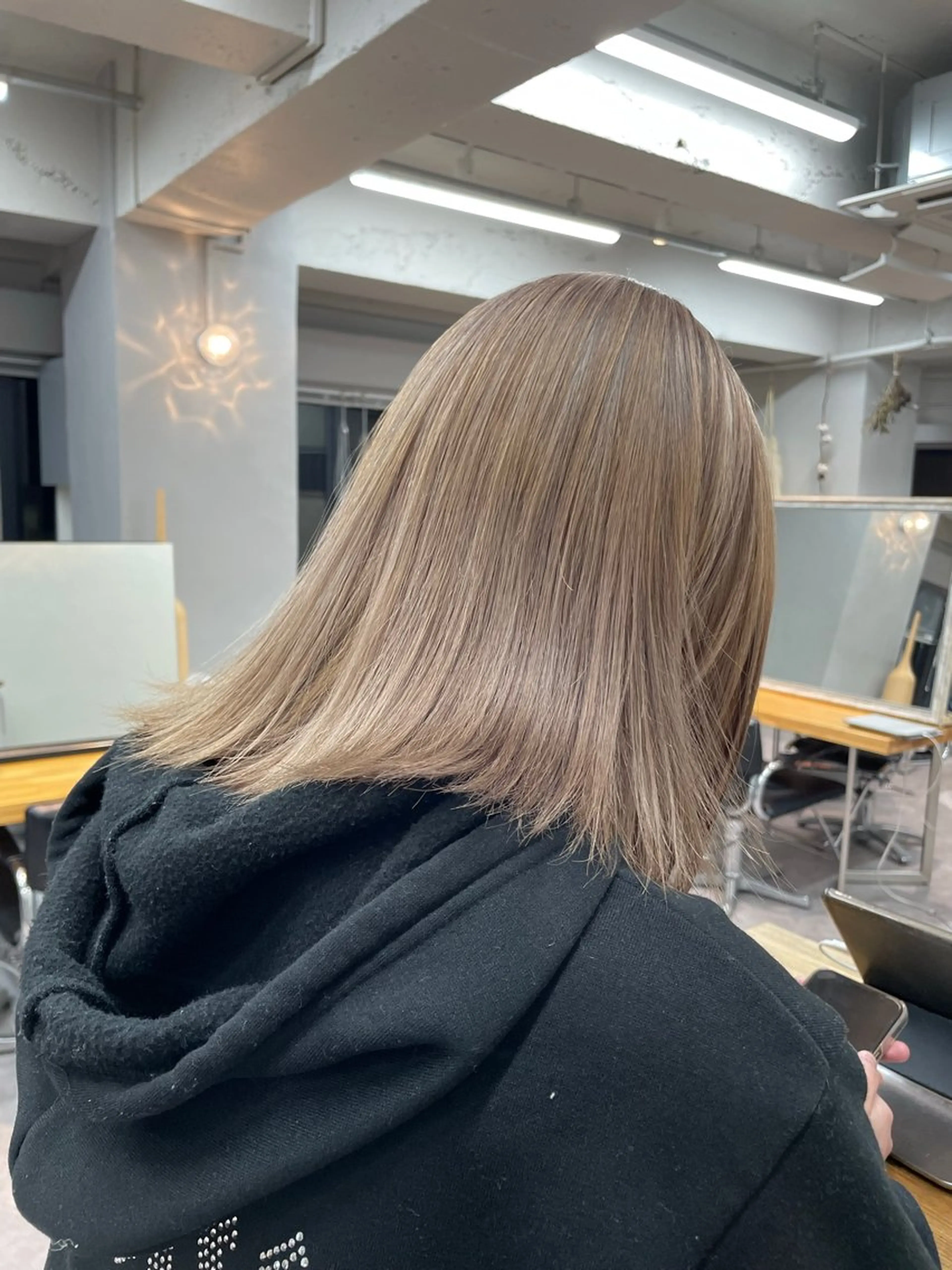 ミディアム カラー ブリーチ ショートカットモデル 🧃Shionのヘアスタイル