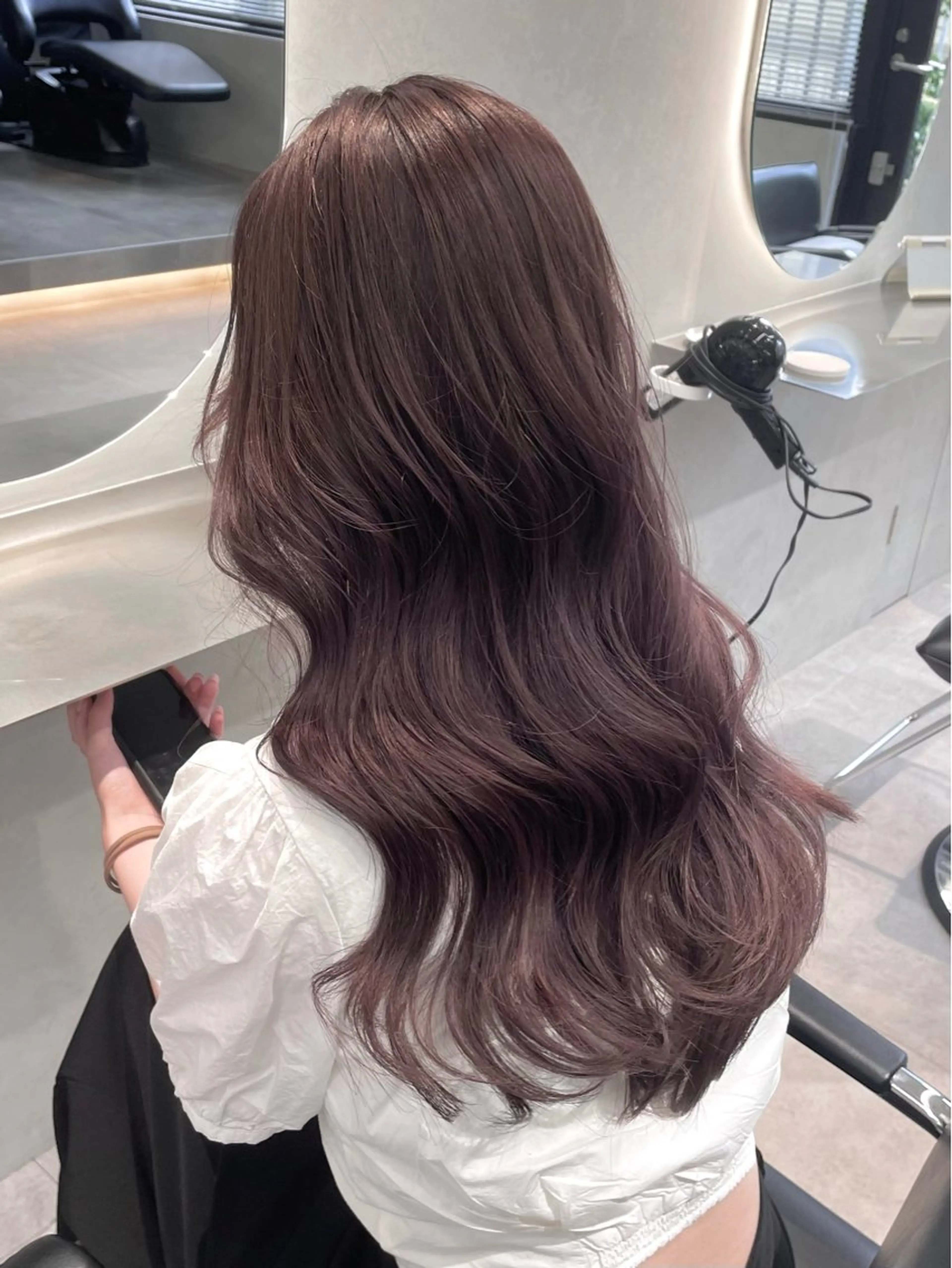 ロング カラー アッシュ アッシュブラウン ベージュカラー ブラウンカラー 透明感カラー ヘアカラー 表参道/透明感 グレージュ/ブラウンのヘアスタイル