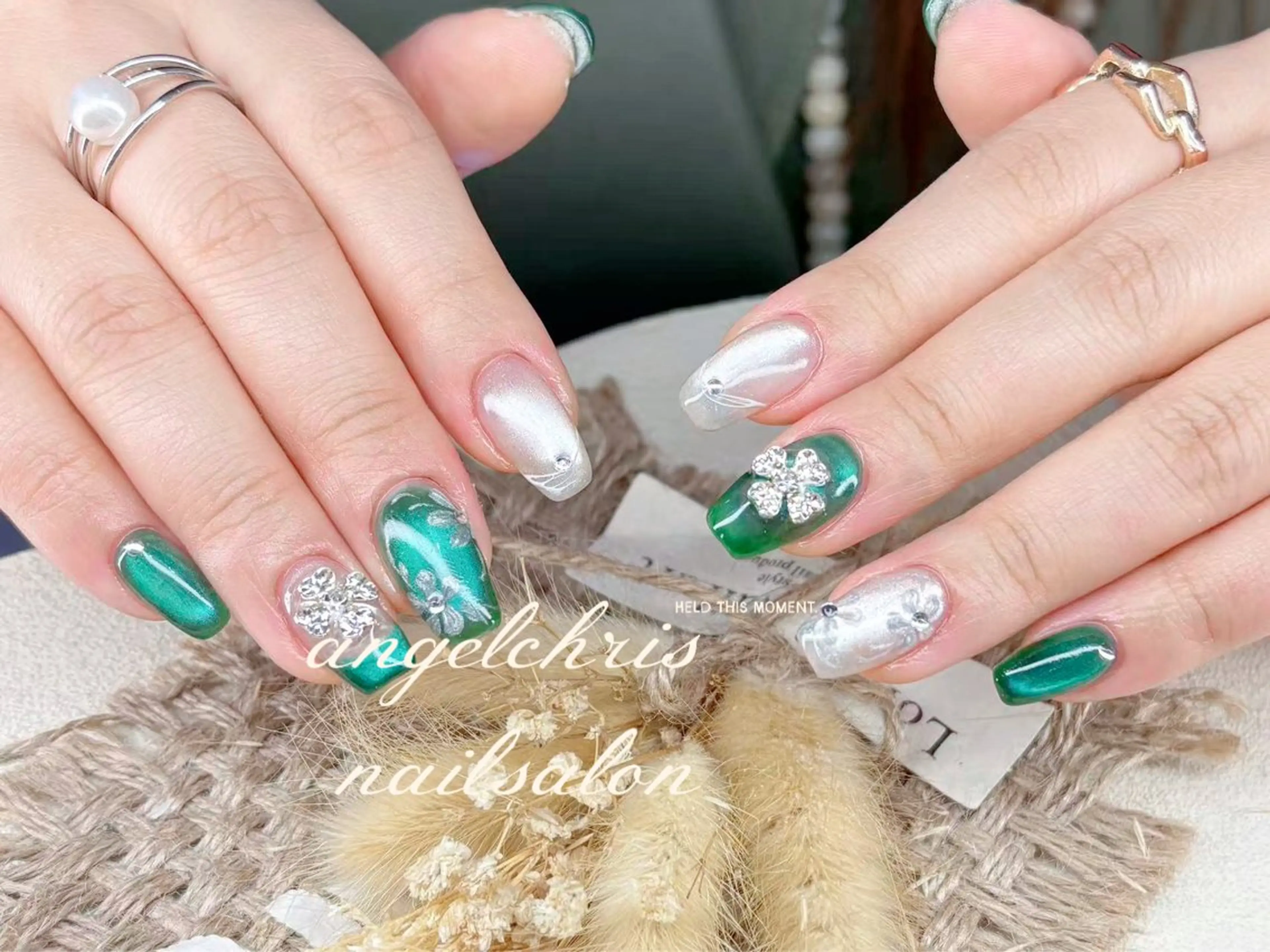 ネイル オーロラネイル チークネイル 長さ出し フットネイル フレンチネイル ハンドネイル AngelChris ビューティーサロンのネイルデザイン