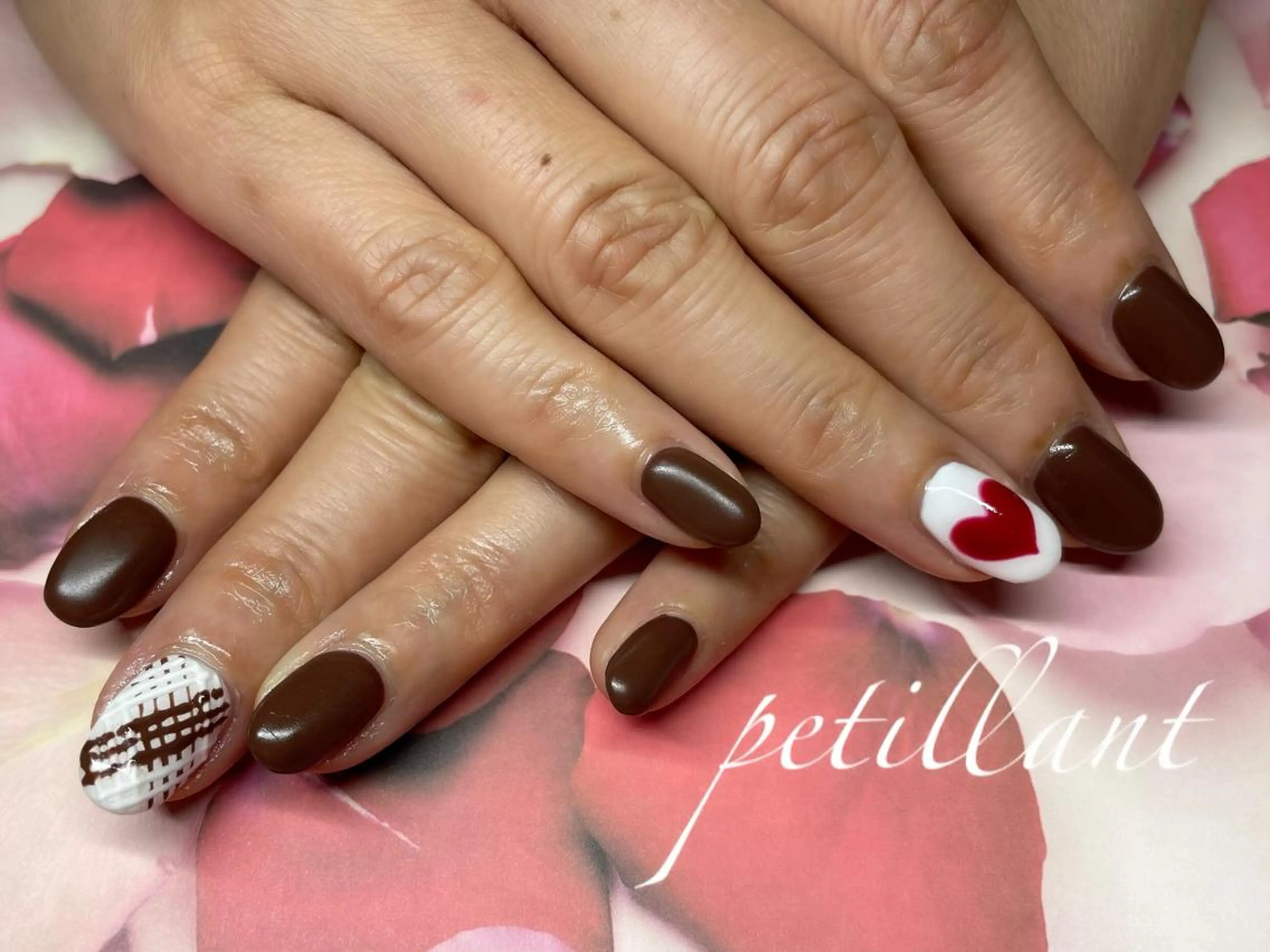 ネイル アートネイル マットネイル バレンタイン petillant所属・nail salon petillantのネイルデザイン