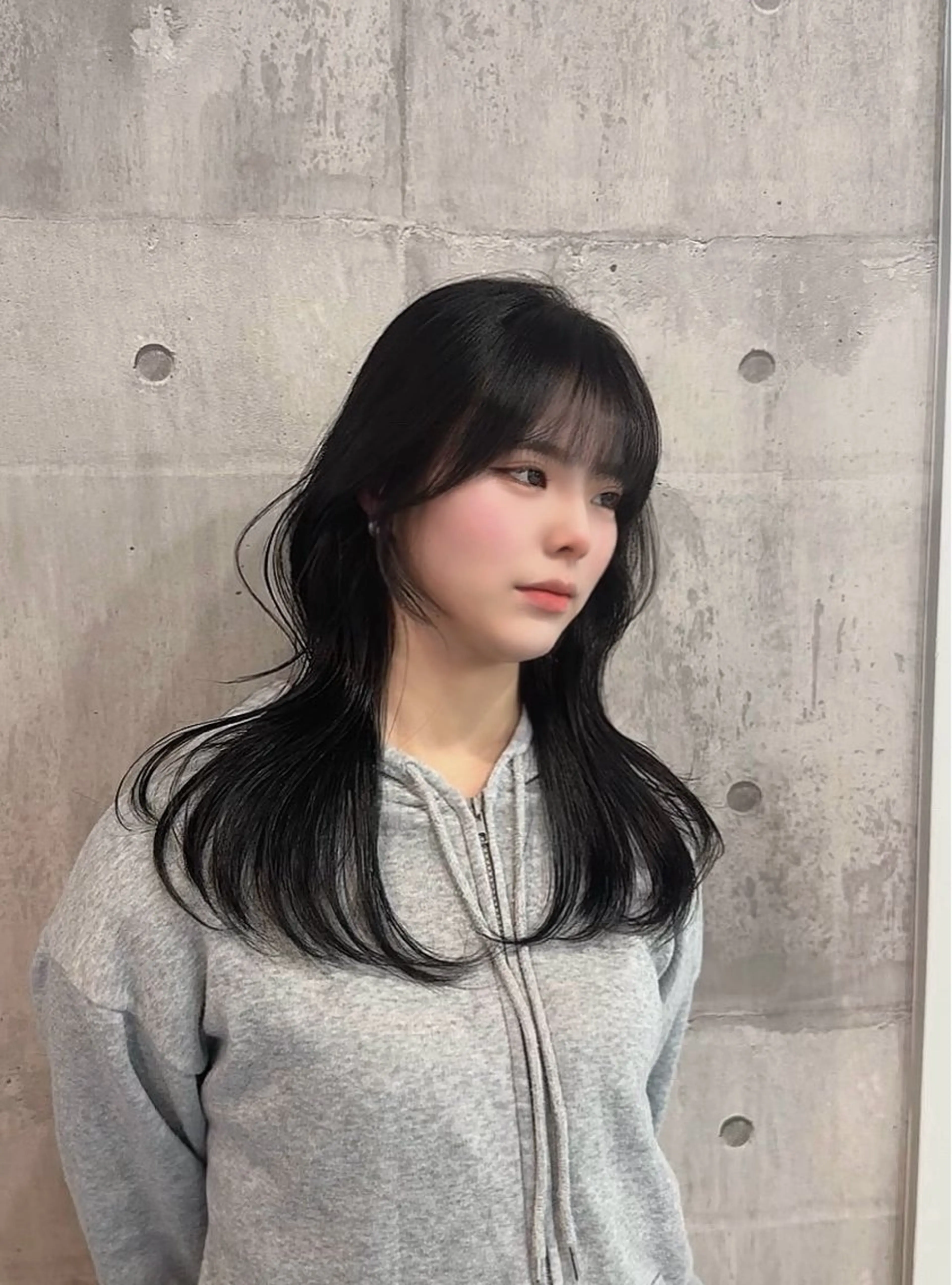 ロング レイヤー・ブリーチ kiyotoshiのヘアスタイル