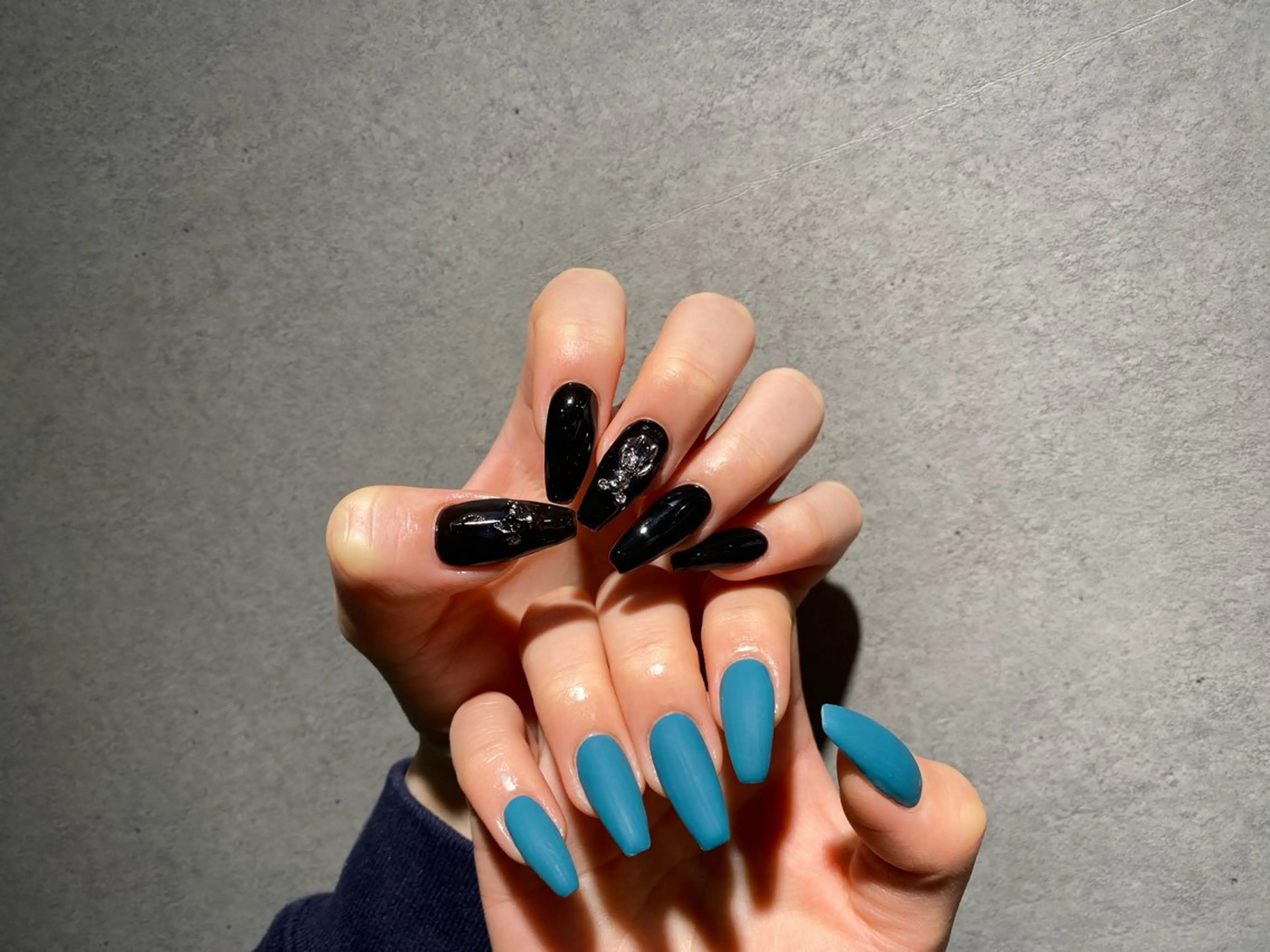 ネイル I-nailロング /ワンホン/キラキラのネイルデザイン