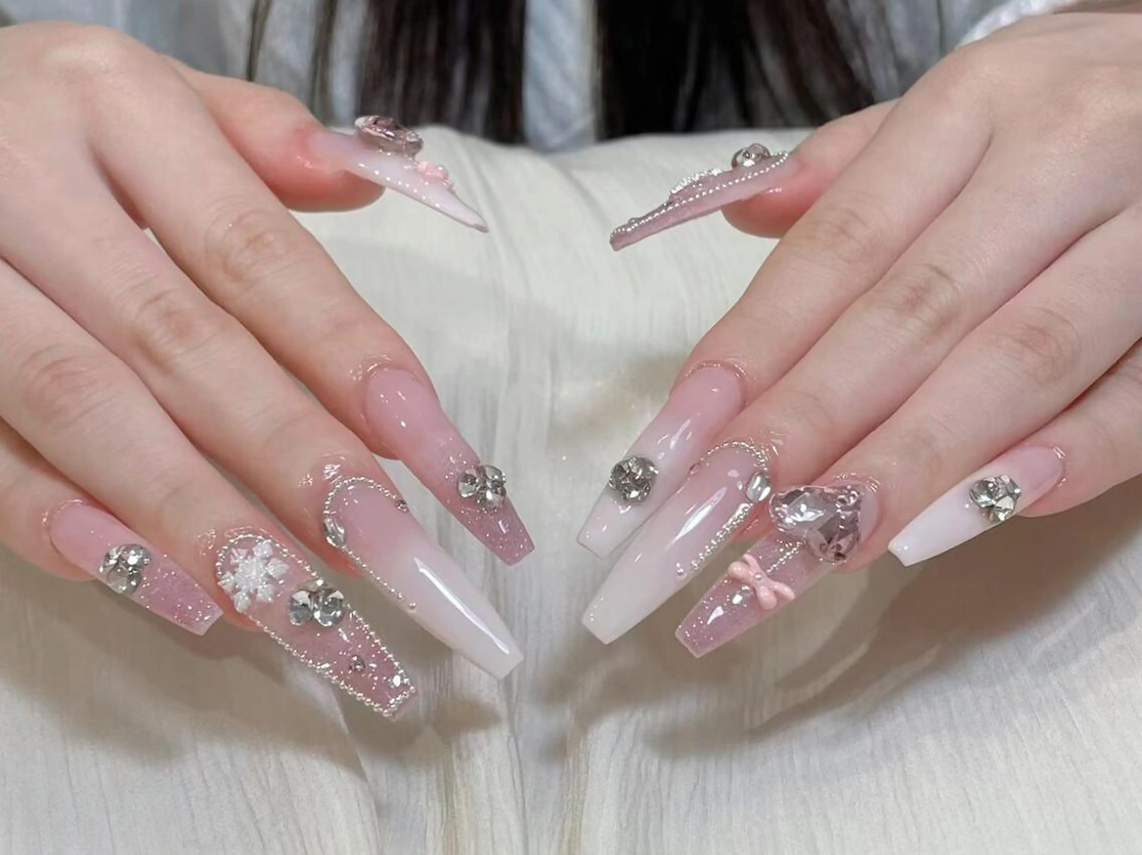 ロング 💅 リリアのネイルデザイン