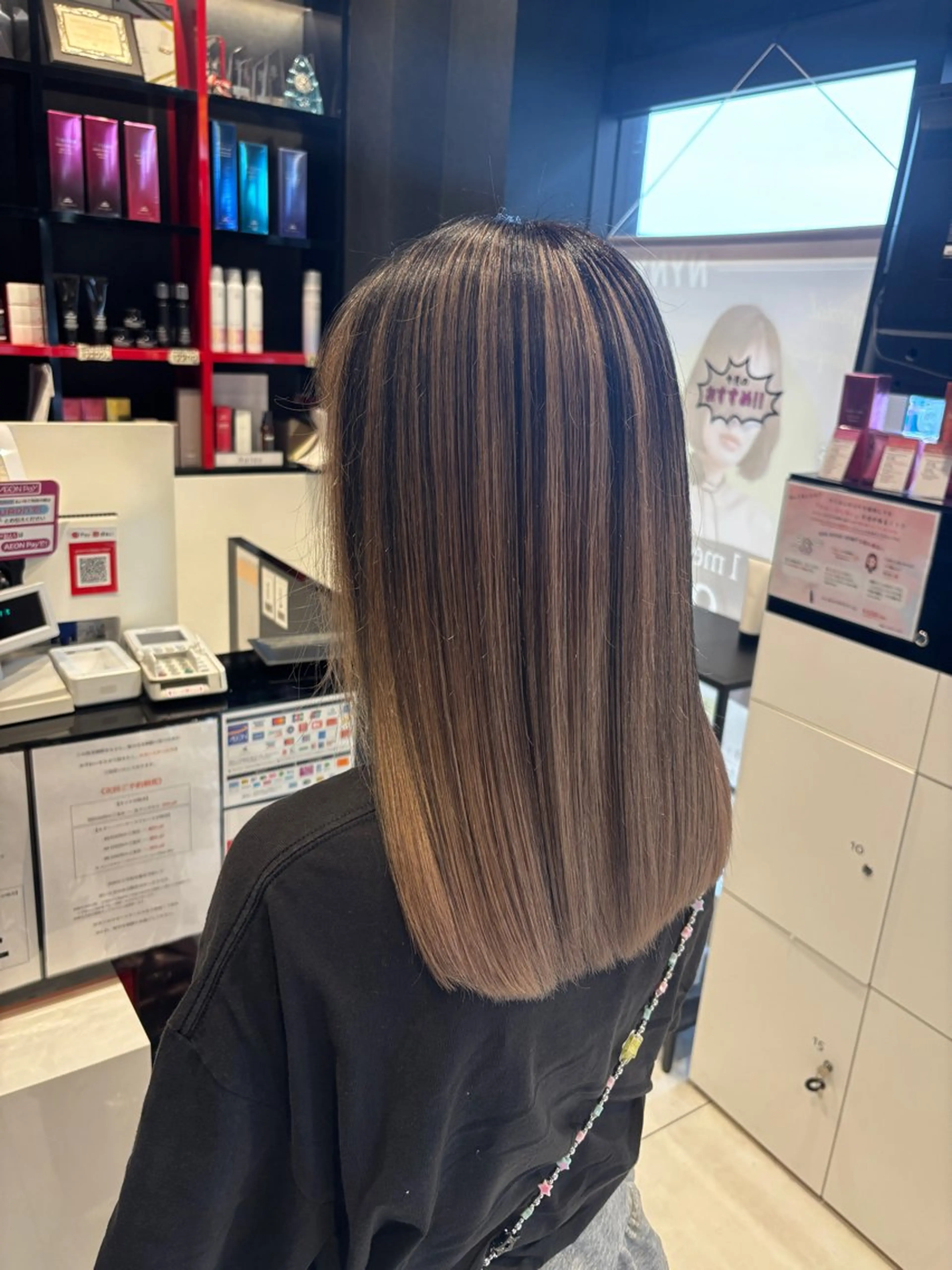 セミロング カラー ブリーチ ケアブリーチ デザインカラー ハイライトカラー イルミナカラー ヘアカラー トリートメント ブリーチ/ヘアケア/ 艶髪/イギチハルのヘアスタイル