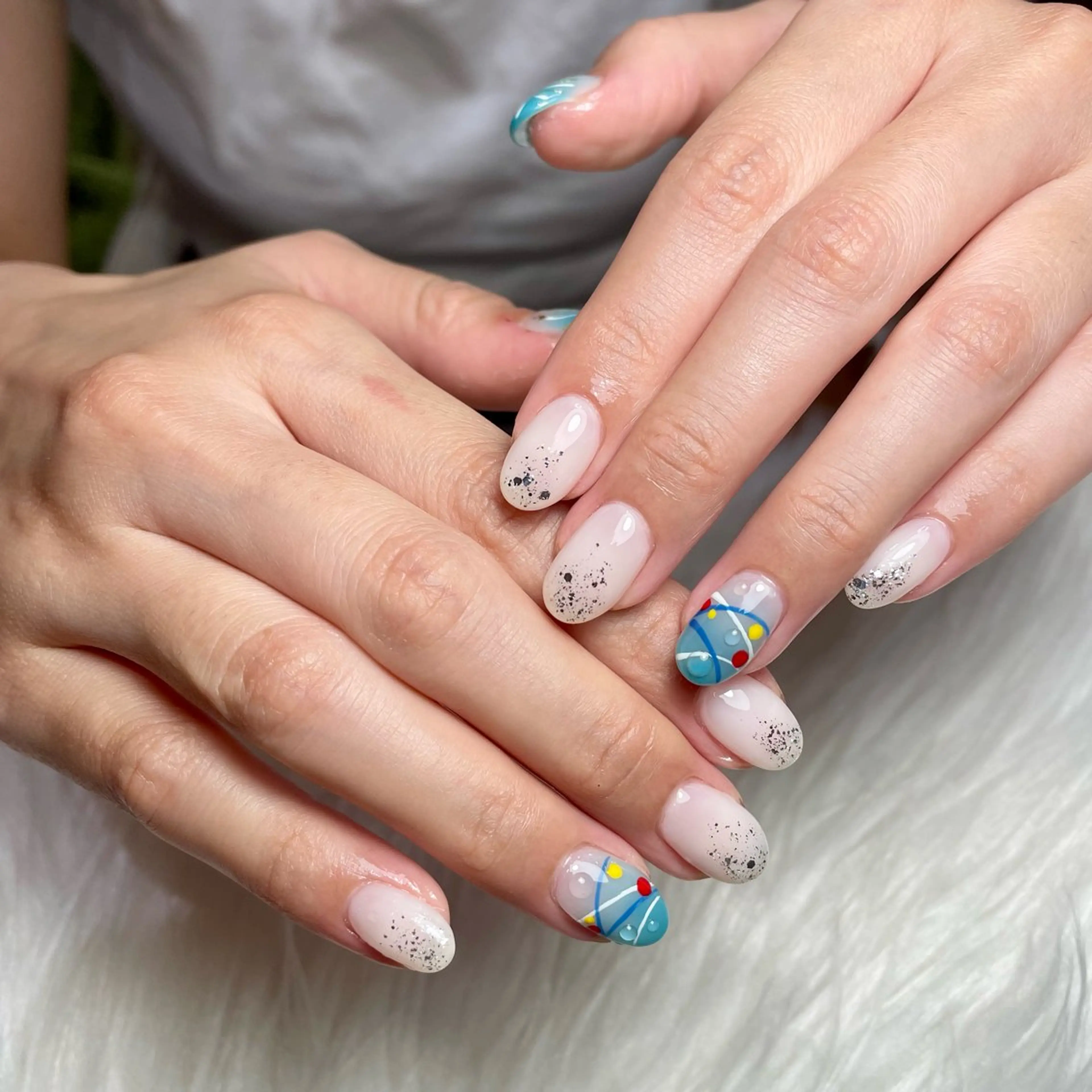 ネイル ラメ(グリッター) ラメグラデーション ハンドネイル RosyBeauty Salonのネイルデザイン