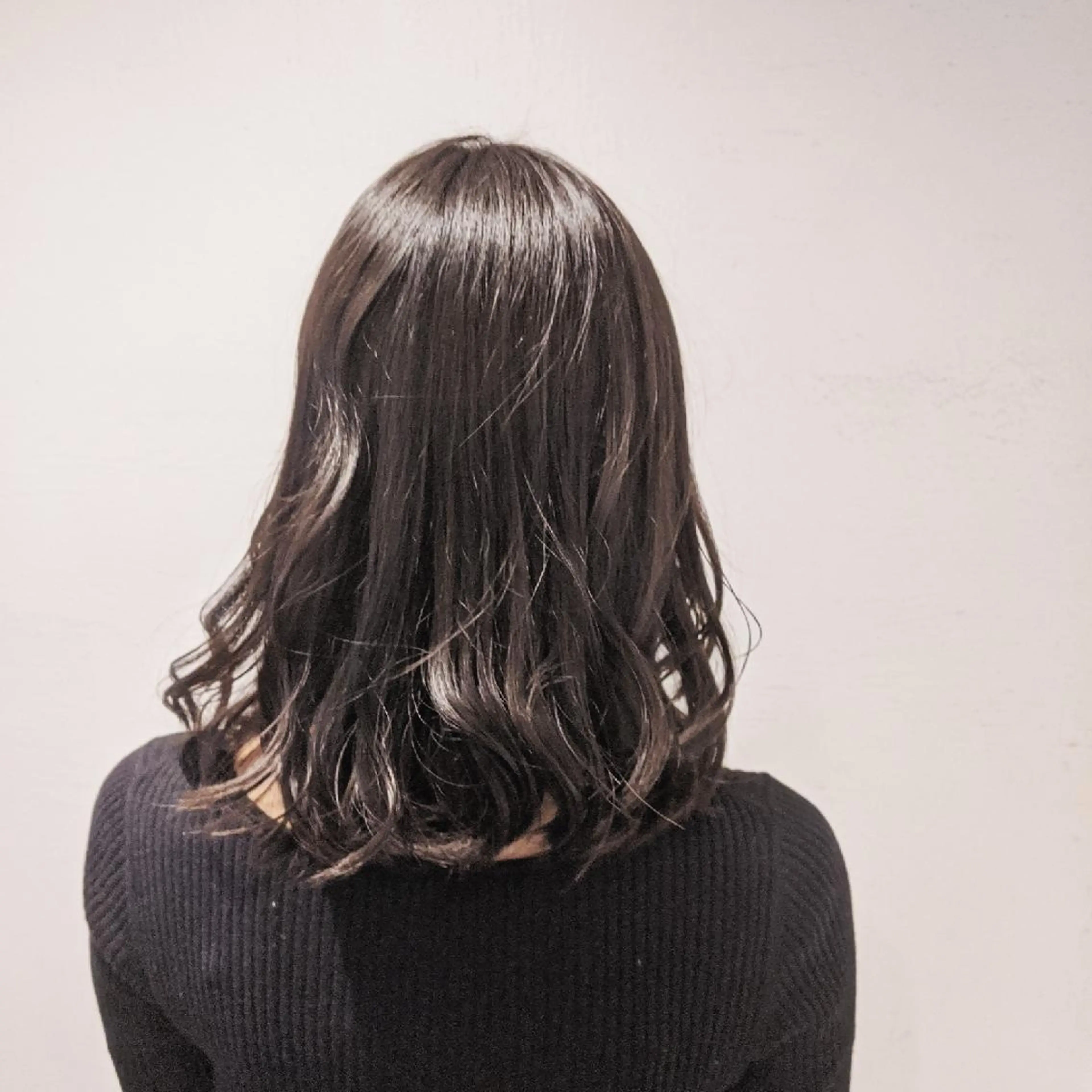 ミディアム 浜田りほ Luxbe 博多バスターミナルのヘアスタイル