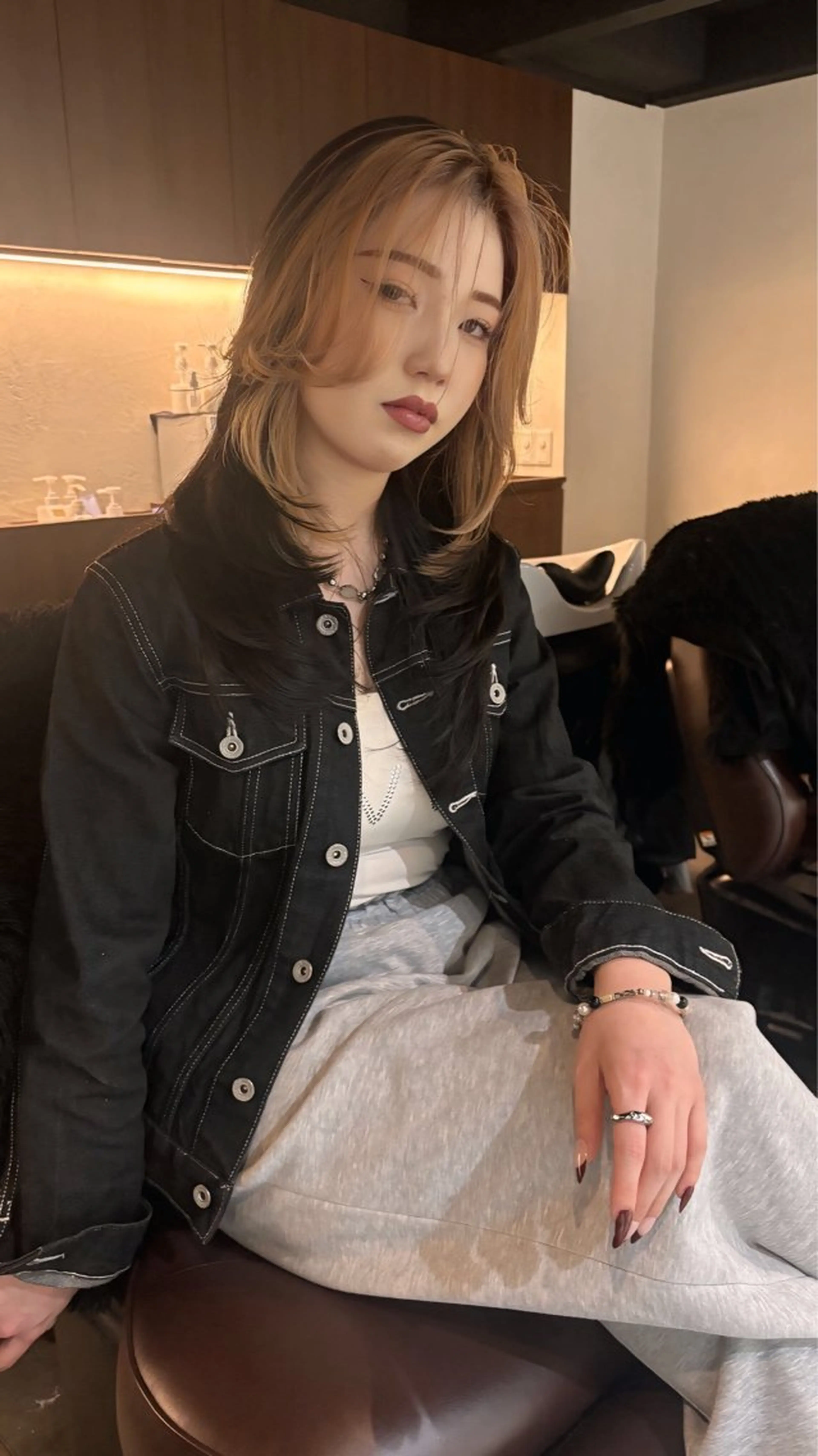 セミロング ミストバング DEAN 名駅店 大人レイヤーカットのヘアスタイル