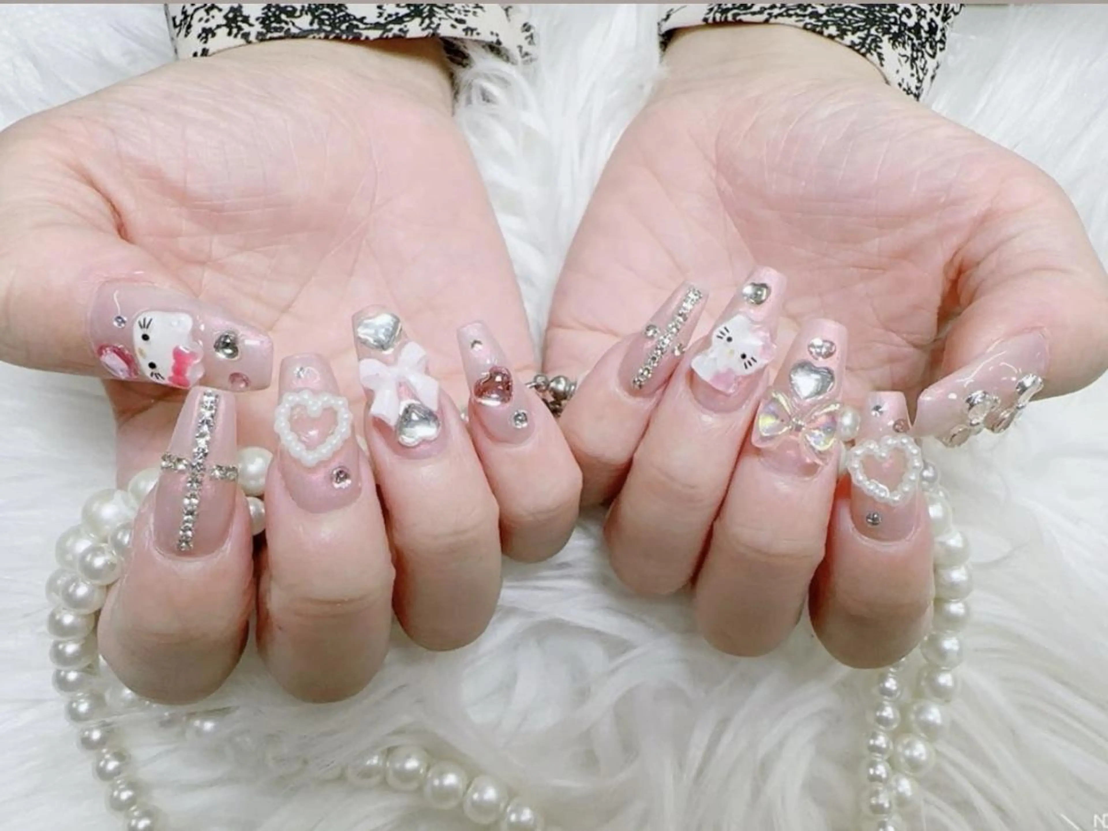 メンズ ネイル アートネイル フレンチネイル ジェルネイル キラキラネイル パラジェル Bloom kabukiのネイルデザイン