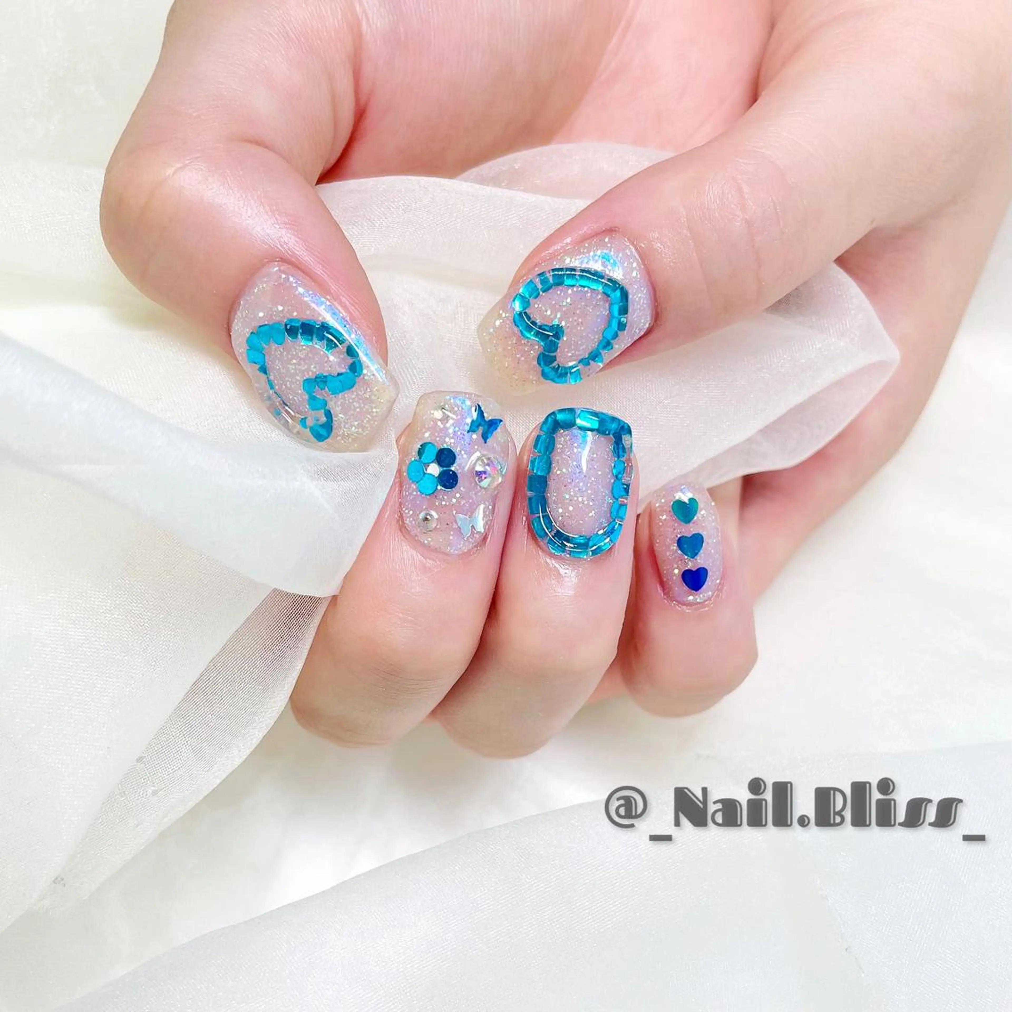 ネイル オーロラネイル ハンドネイル NAIL BLISSのネイルデザイン