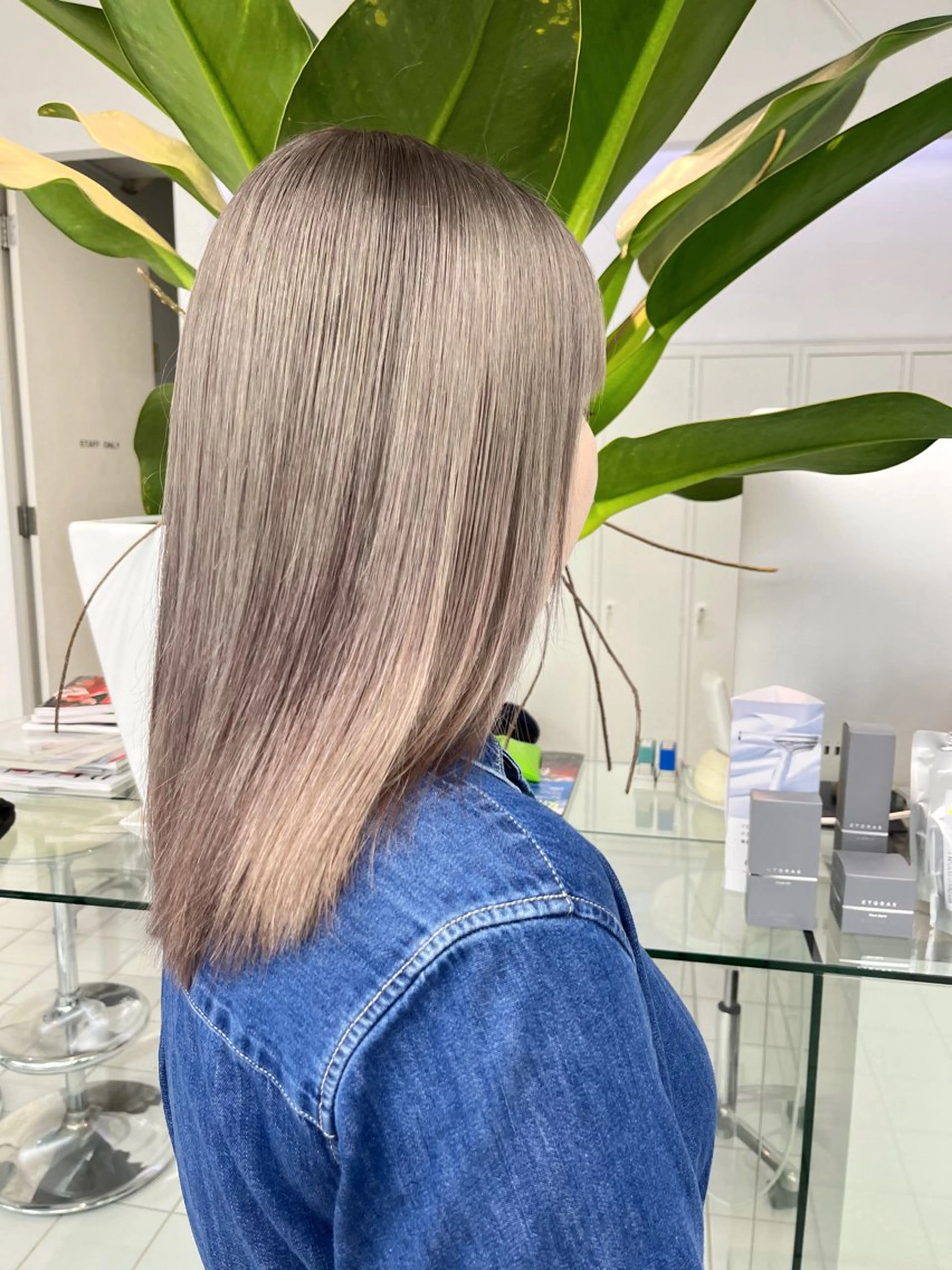 カラー 牛澤 優斗のヘアスタイル
