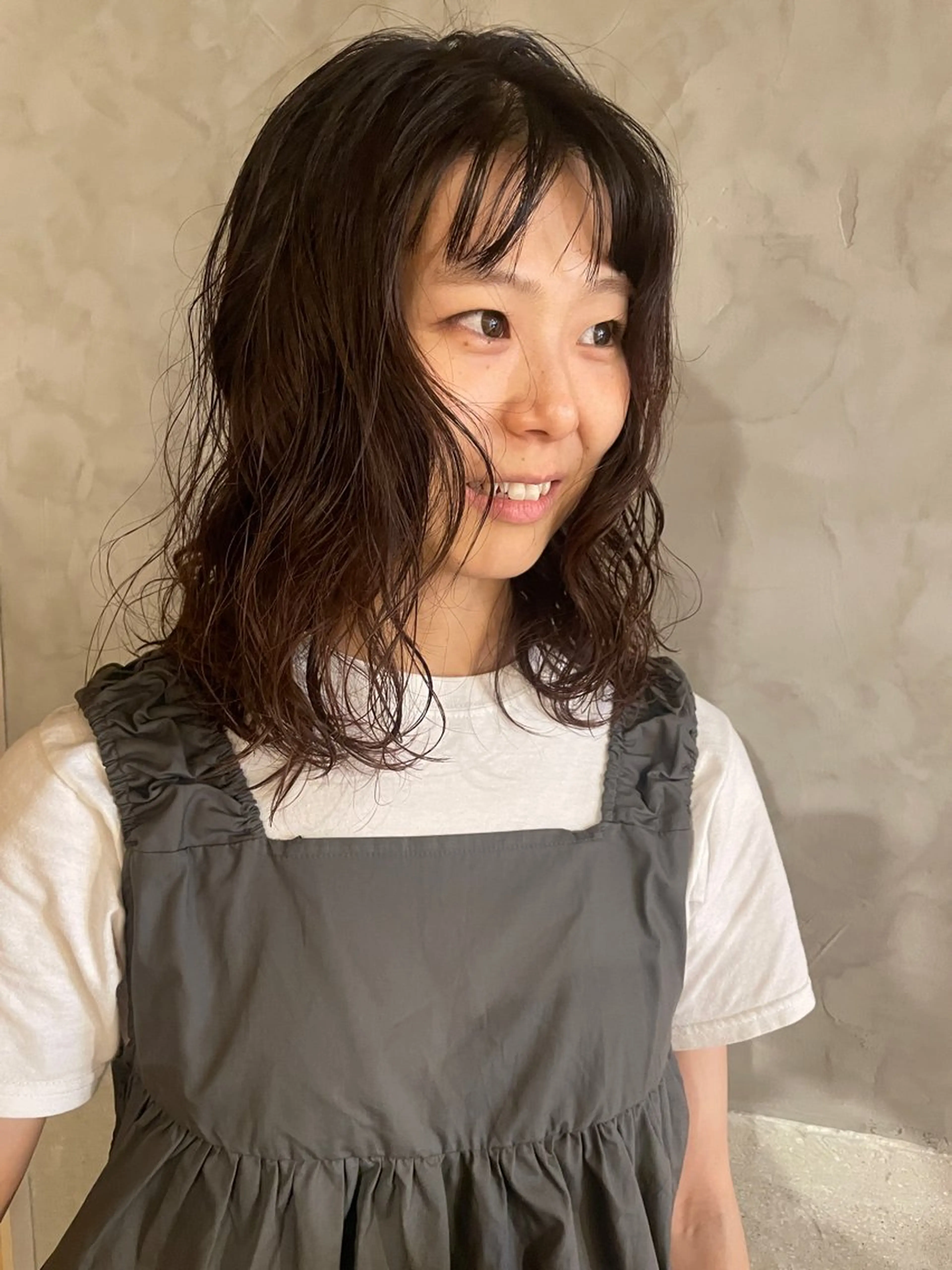 セミロング パーマ セミロングパーマ カット パーマ トリートメント さの あやねのヘアスタイル