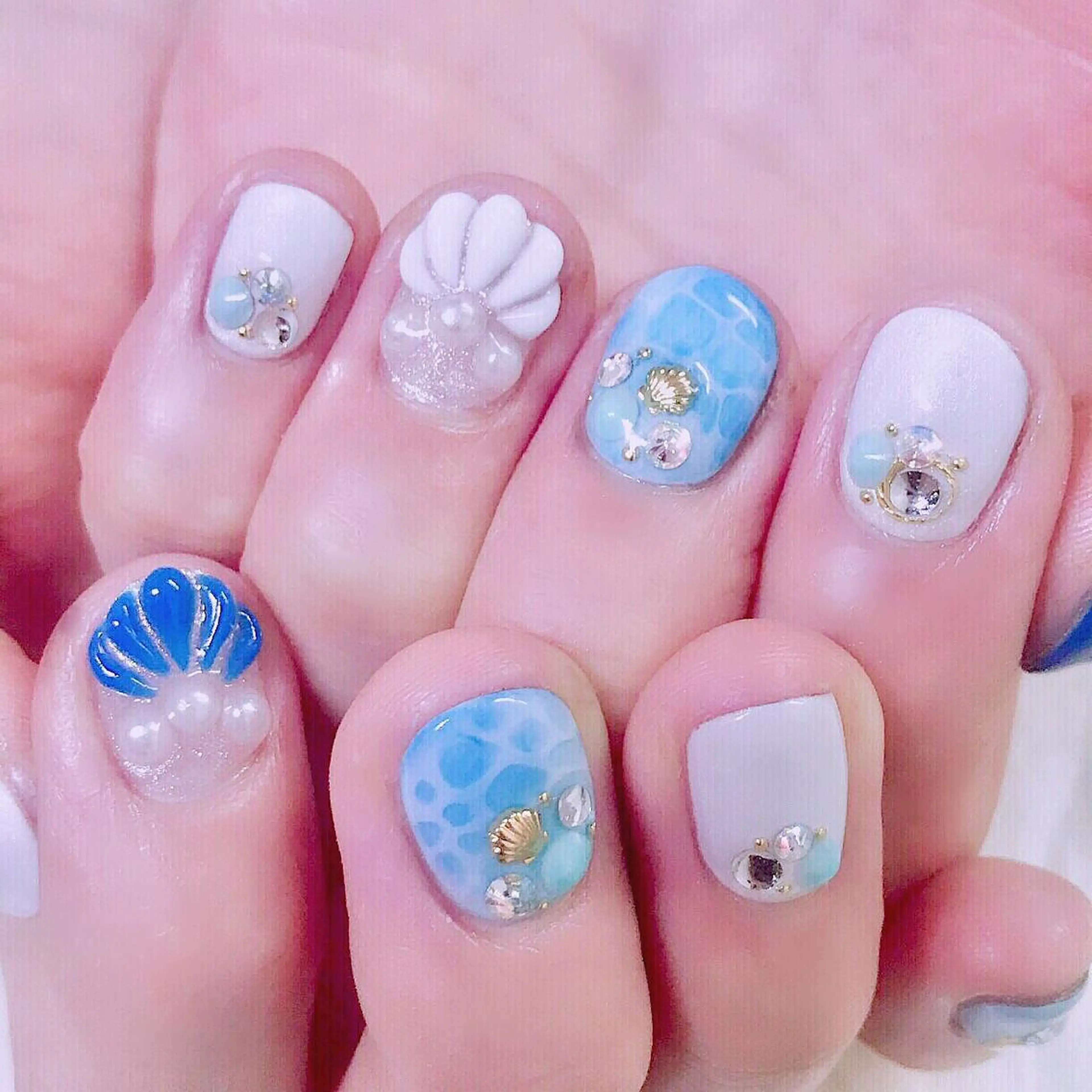 ネイル NOIROUGE所属・NOI ROUGEのネイルデザイン