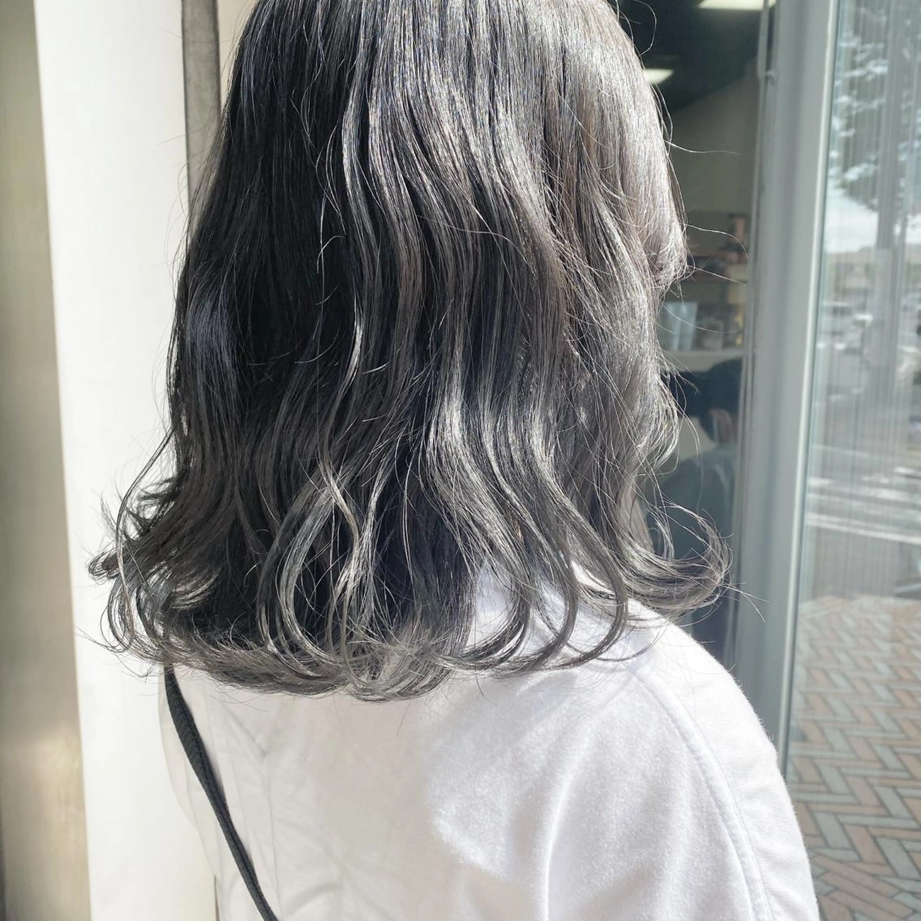 ミディアム カラー 滝本 里実のヘアスタイル