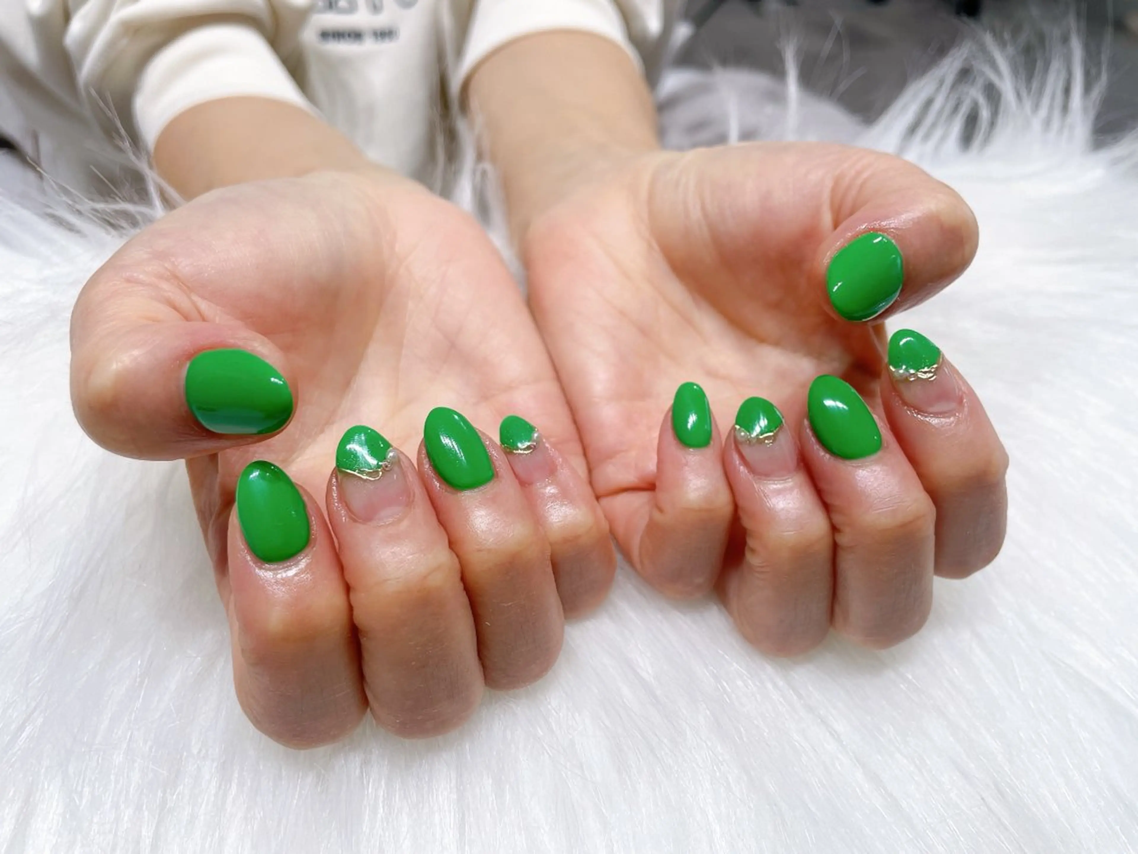 ネイル ハンドネイル リスブラン AYUMI 🍎のネイルデザイン