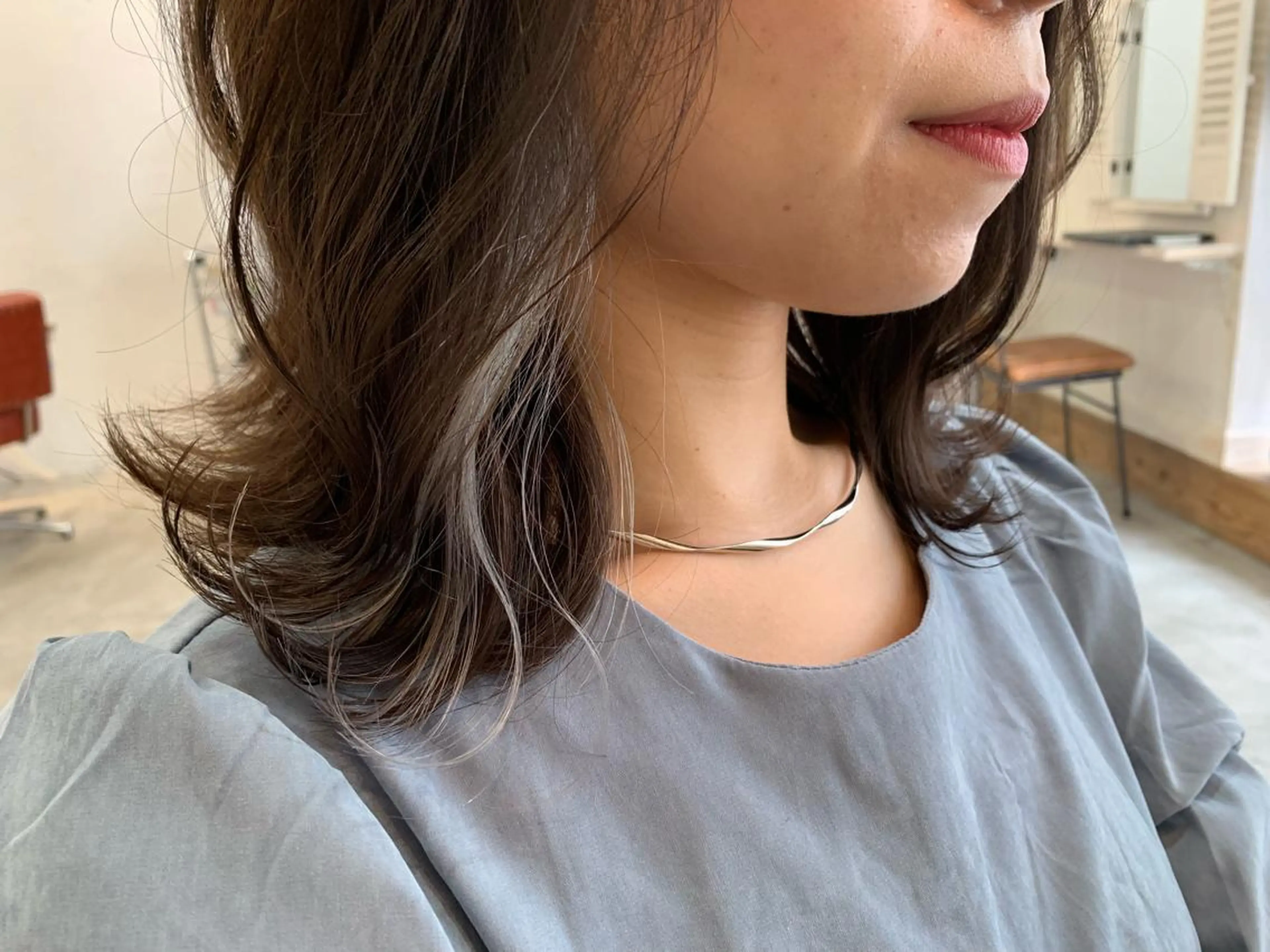 ミディアム カラー fio マナミのヘアスタイル