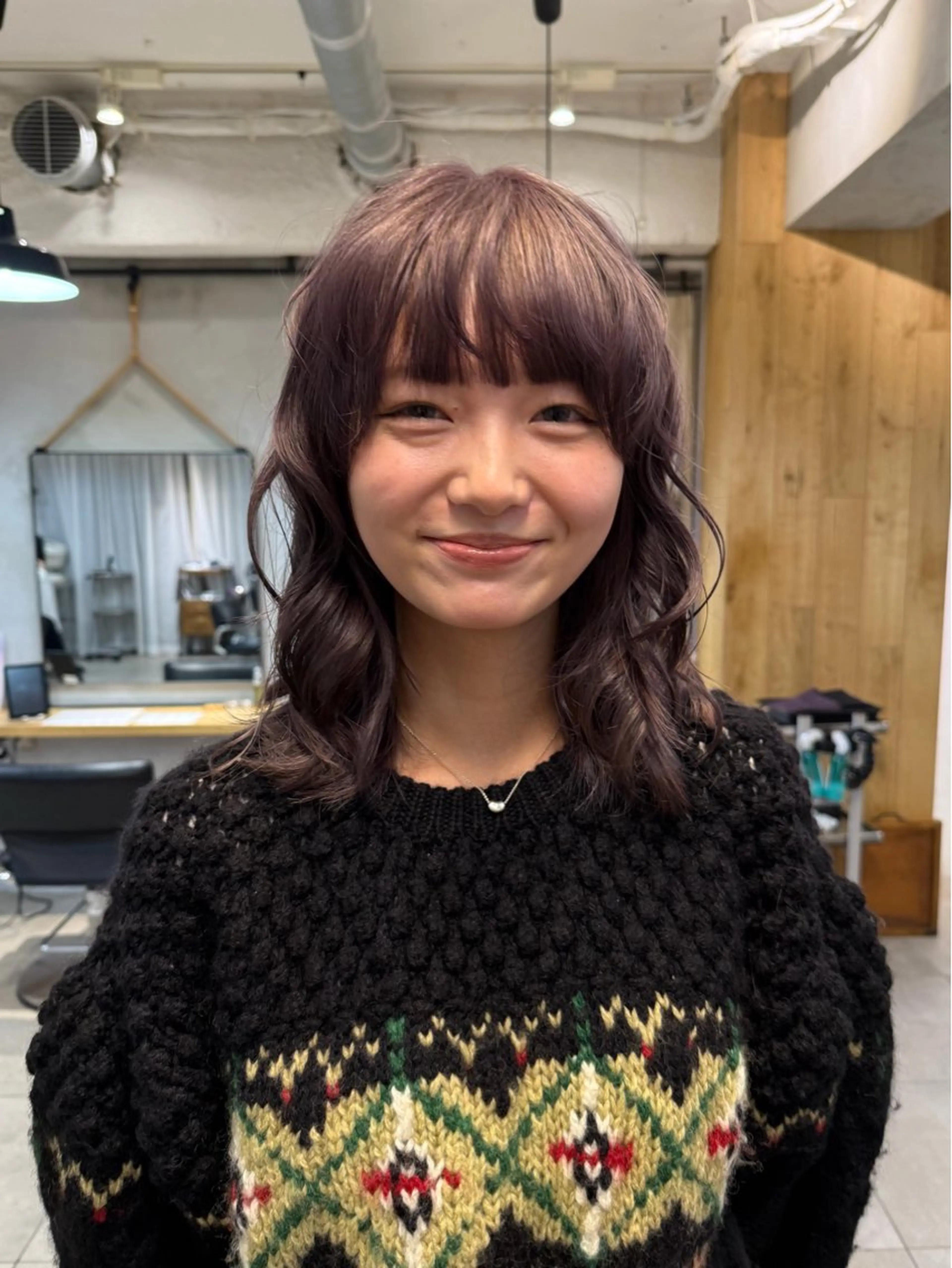 ミディアム カラー ミルクティー× グレージュMOMOのヘアスタイル