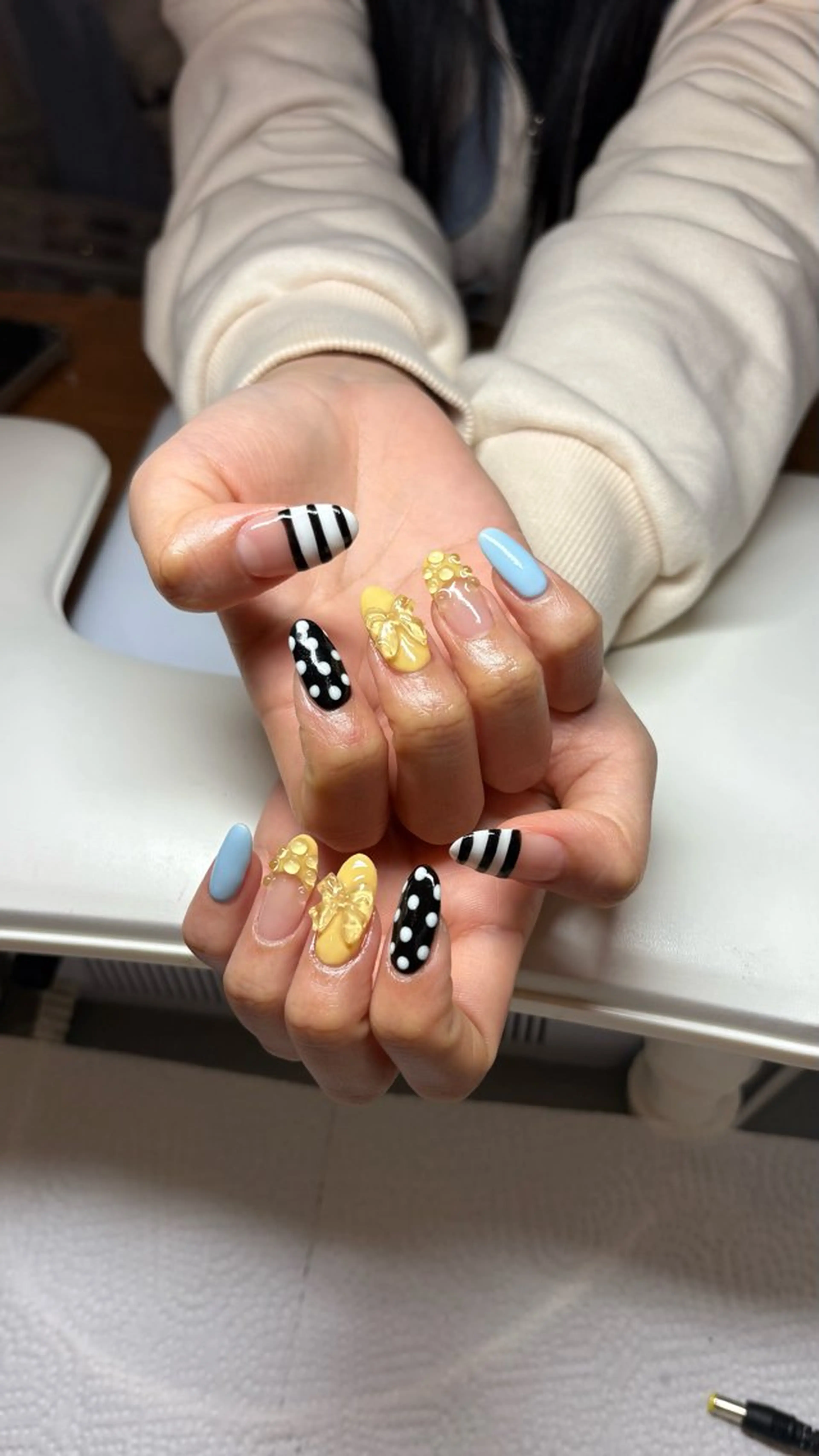 ネイル 長さ出し ハンドネイル Lily Nailのネイルデザイン