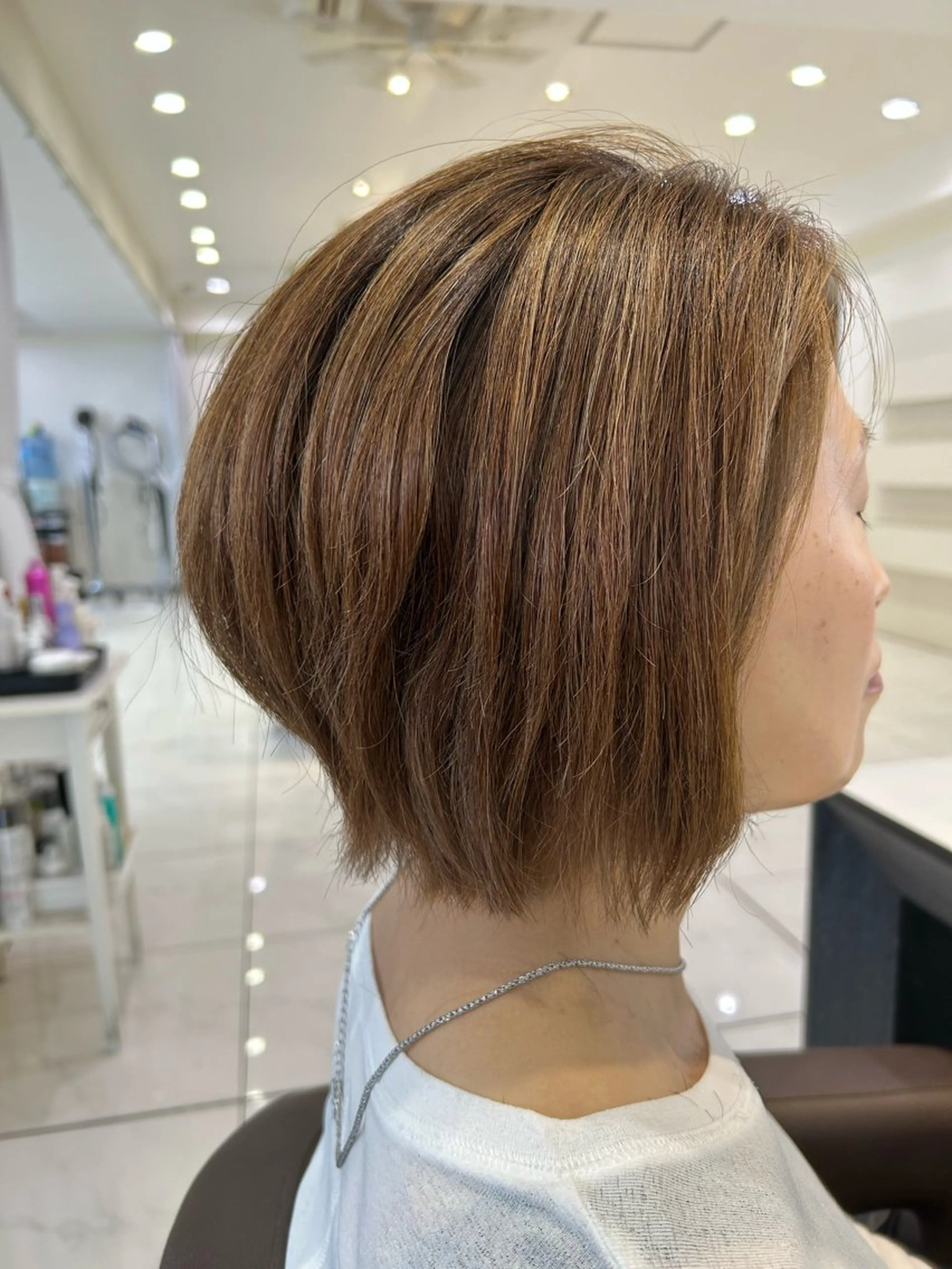 ショート カラー ブリーチ 小田切 栄司のヘアスタイル