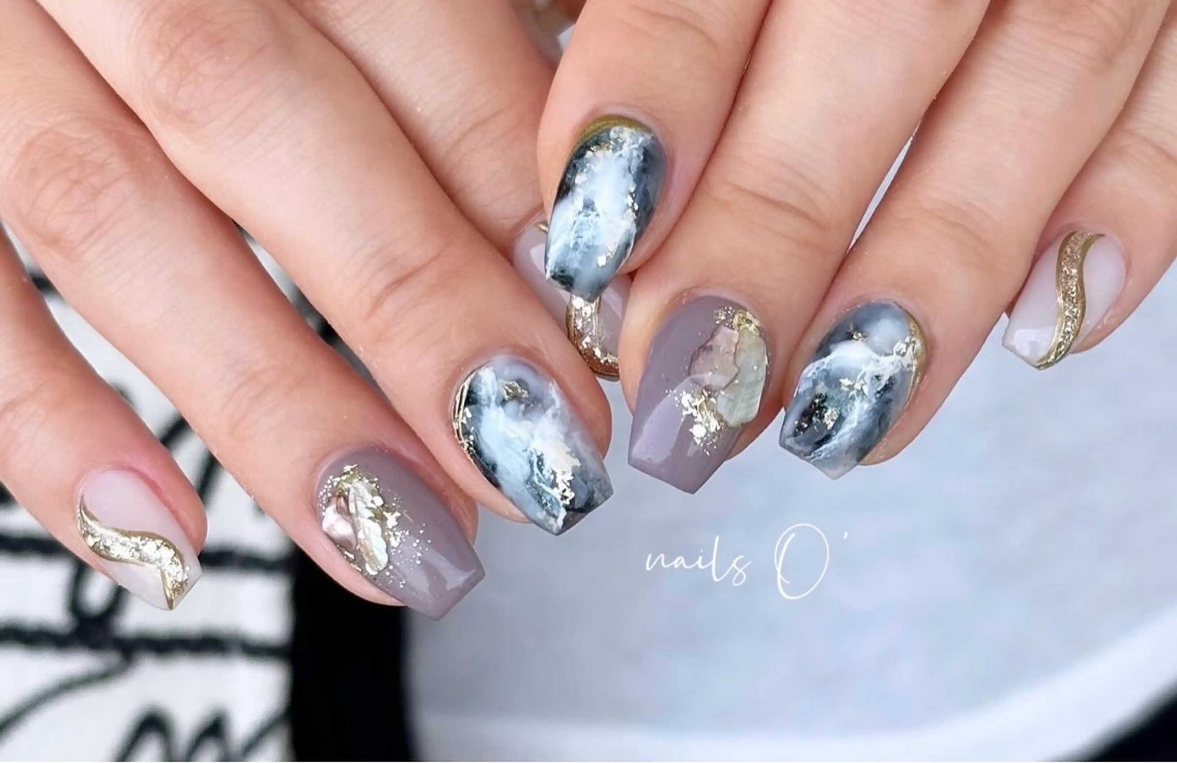 ネイル 大人可愛いネイル🎗 Hinaのネイルデザイン