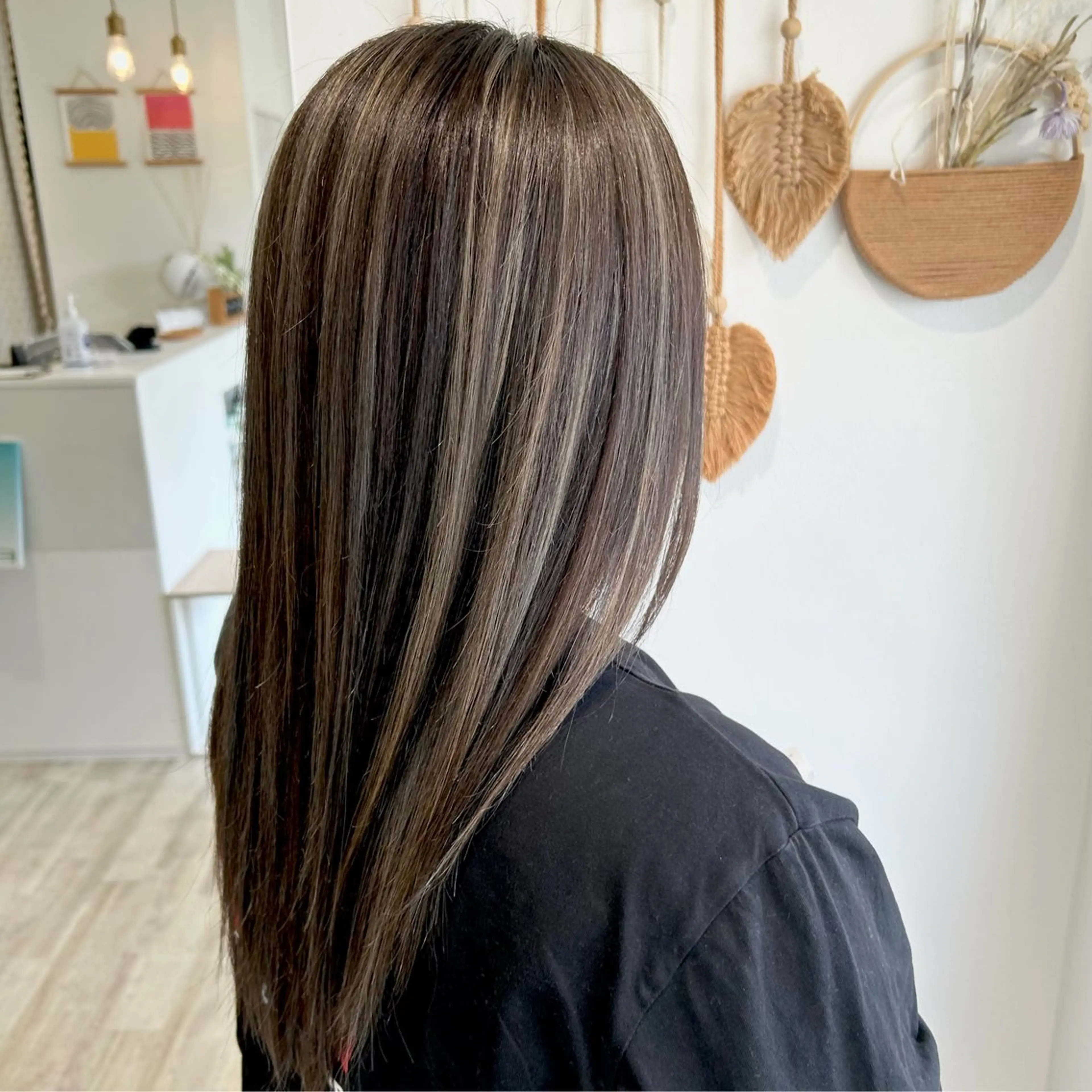 ロング カラー グレージュ ハイライトカラー ハイライト ロング ヘアカラー やじま ひろこのヘアスタイル