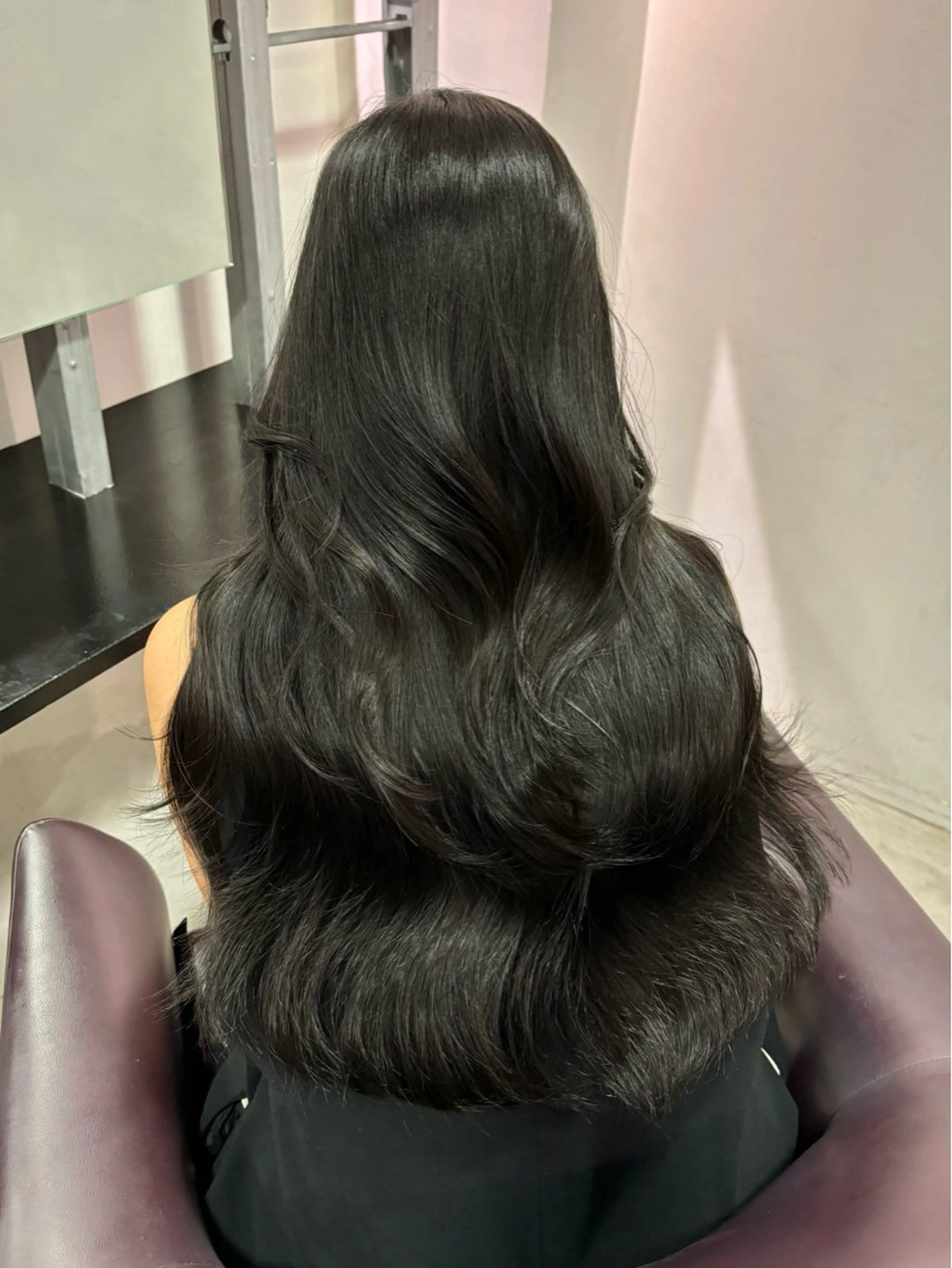 ロング カラー ヘアカラー トリートメント オリーブベージュ 🫒🩶Rianaのヘアスタイル