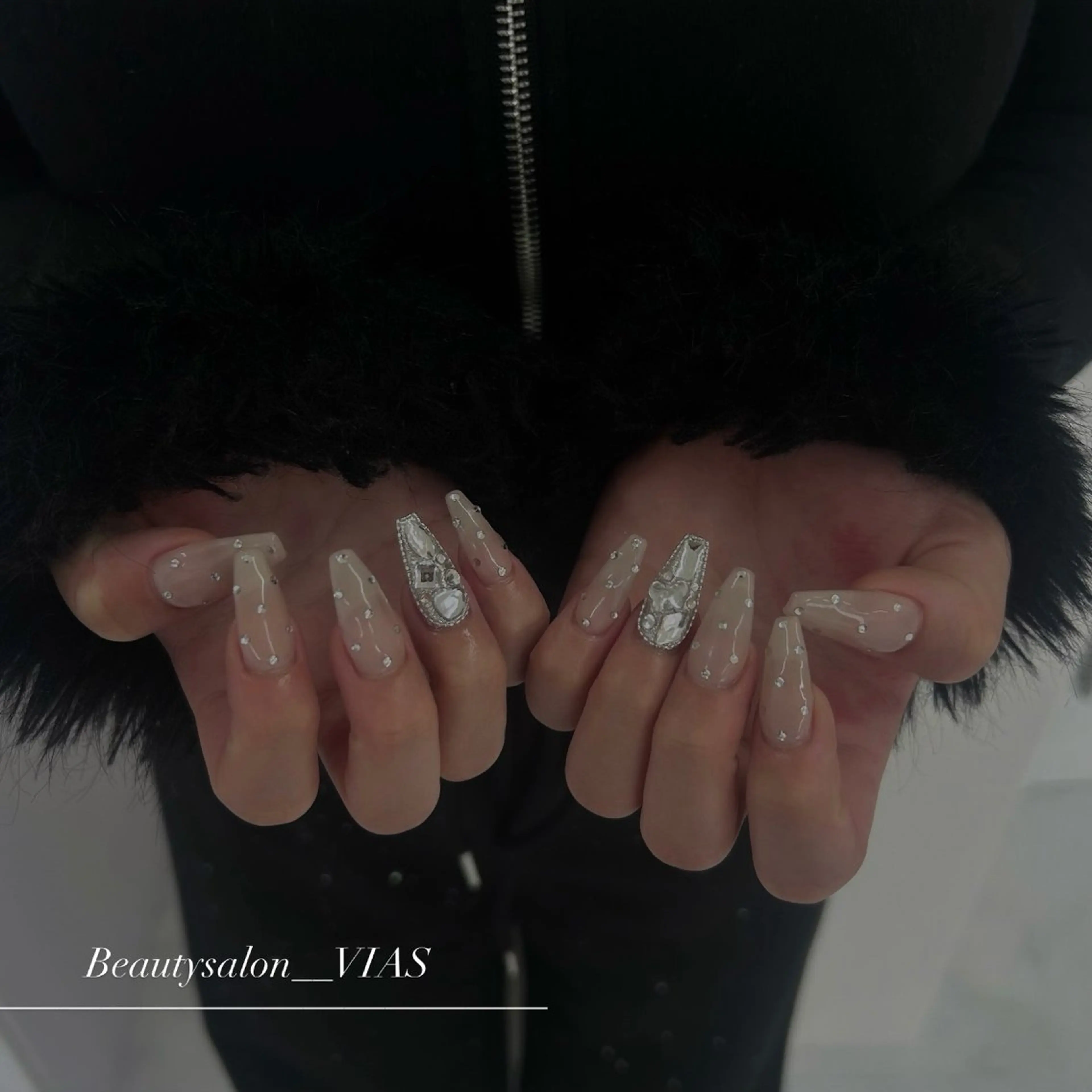 ネイル ハンドネイル VIAS 〜EYE&NAIL〜のネイルデザイン