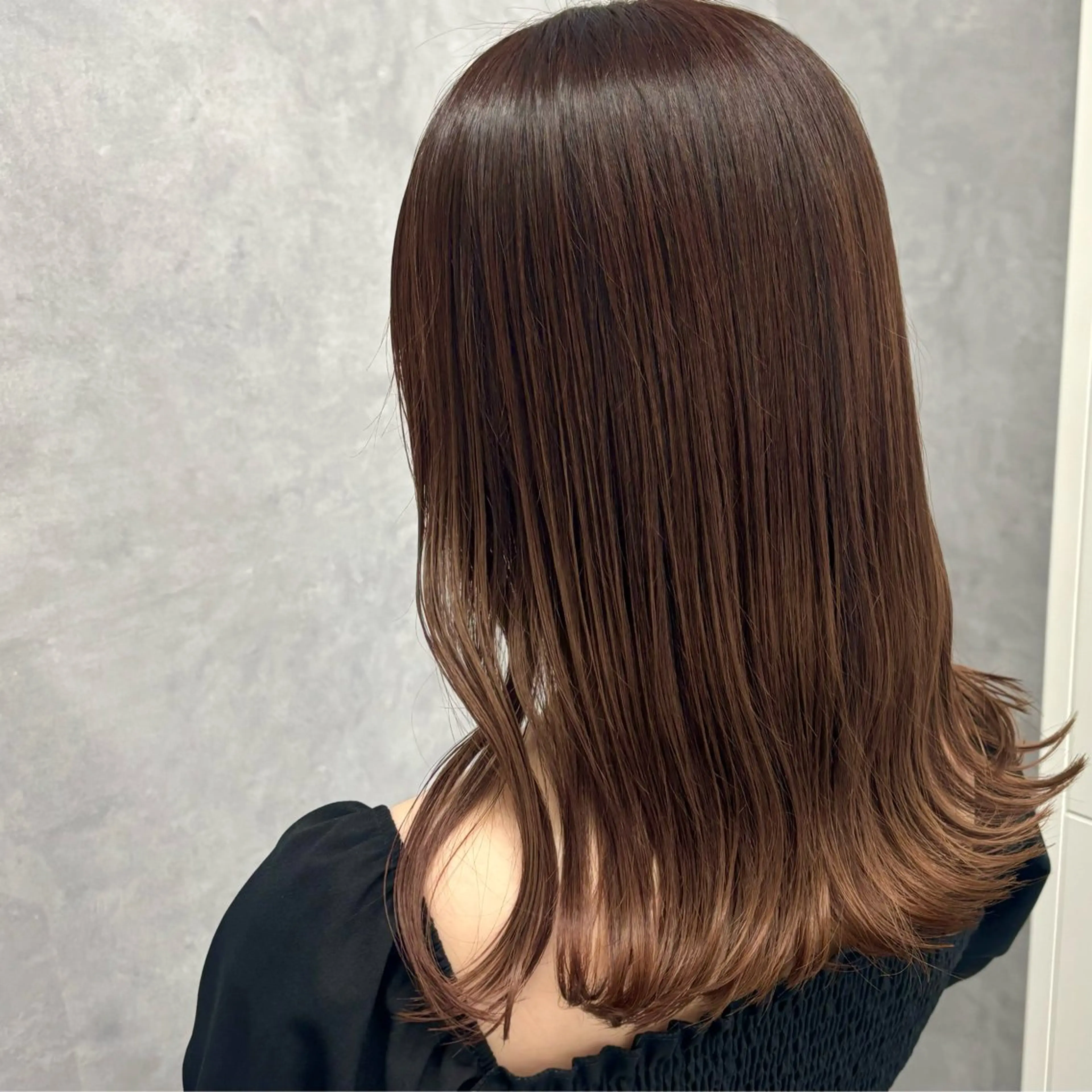 セミロング カラー カット ヘアカラー NUMBER_ ユイナのヘアスタイル